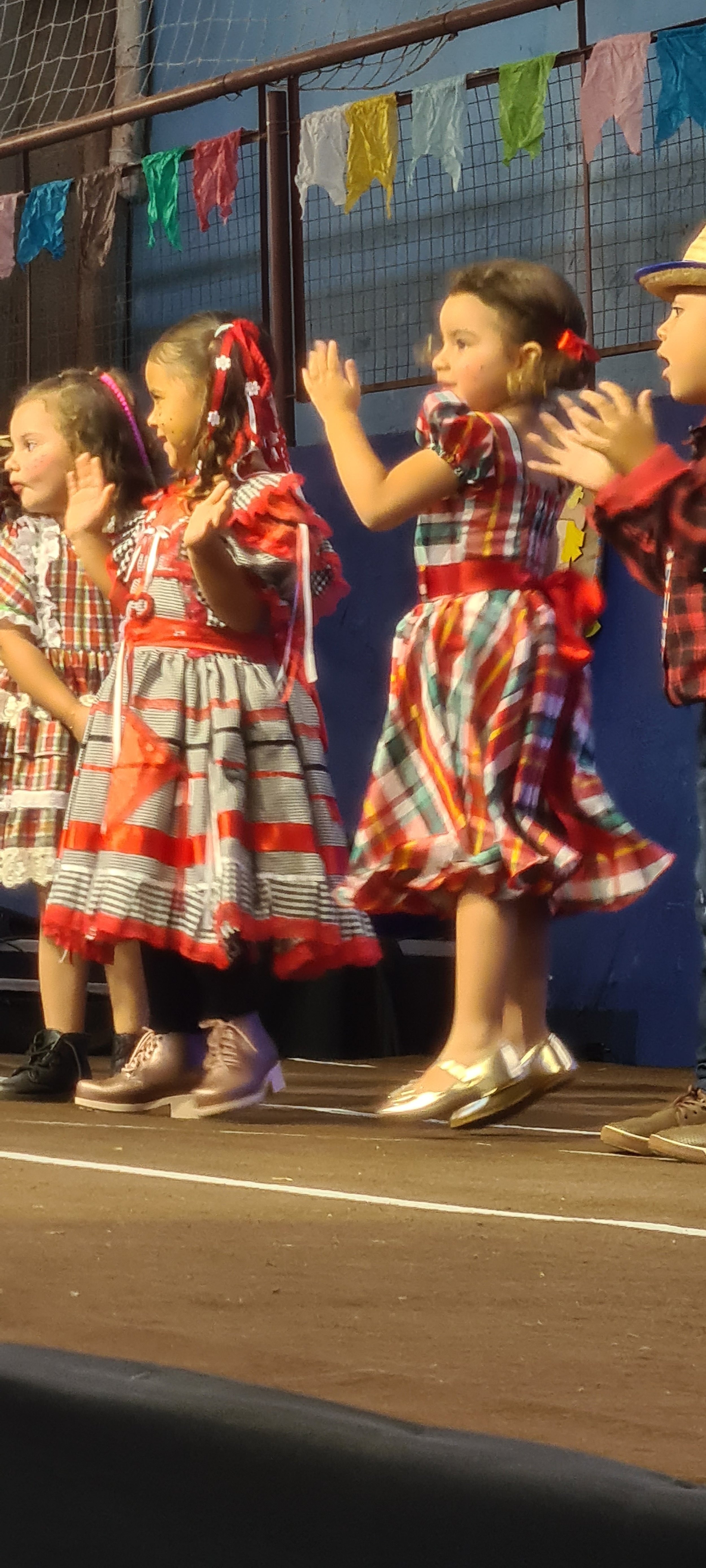 Colégio CEART celebra a tradição junina com alegria e animação. - 25º Festa Junina 2023 Colégio CEART celebra a tradição junina com alegria e animação. - 25º Festa Junina 2023