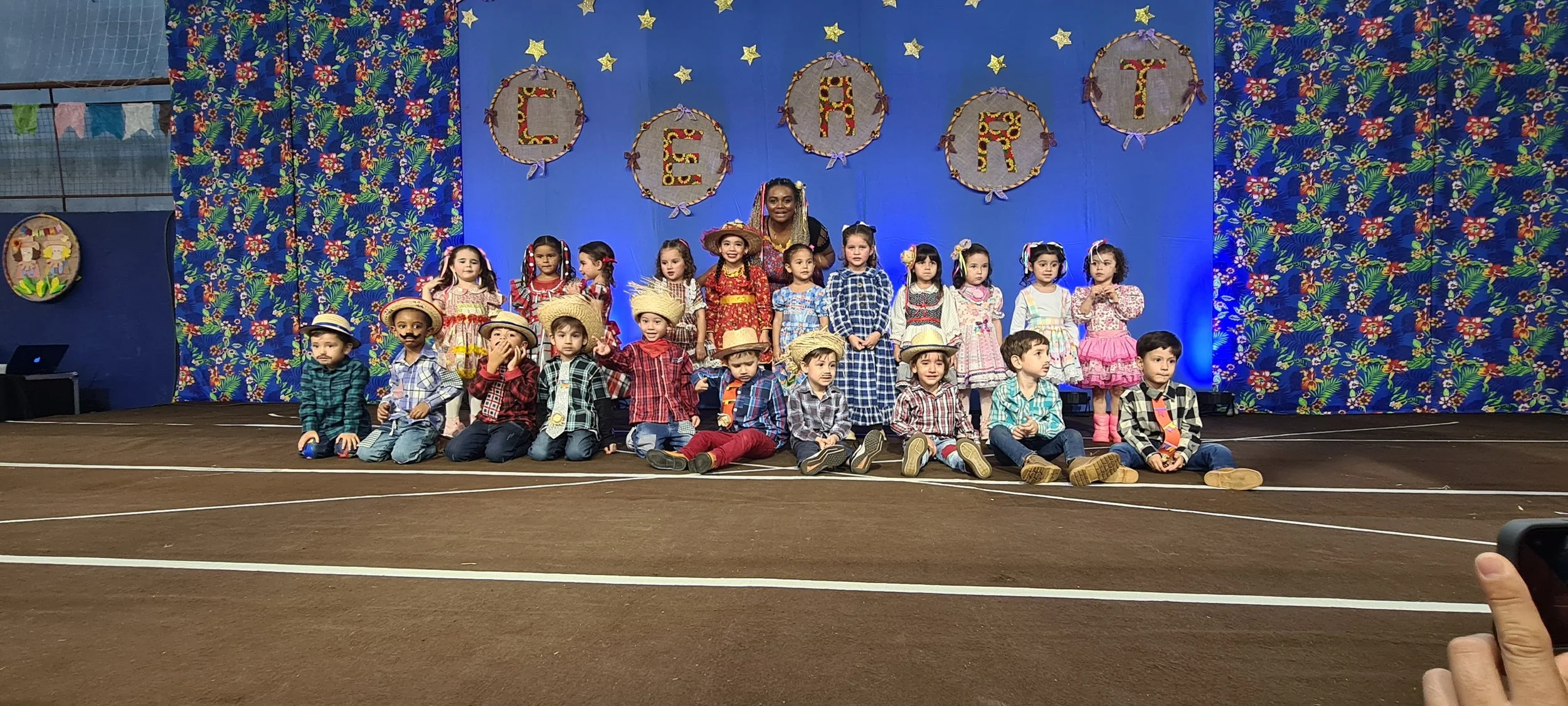 Colégio CEART celebra a tradição junina com alegria e animação. - 25º Festa Junina 2023 Colégio CEART celebra a tradição junina com alegria e animação. - 25º Festa Junina 2023