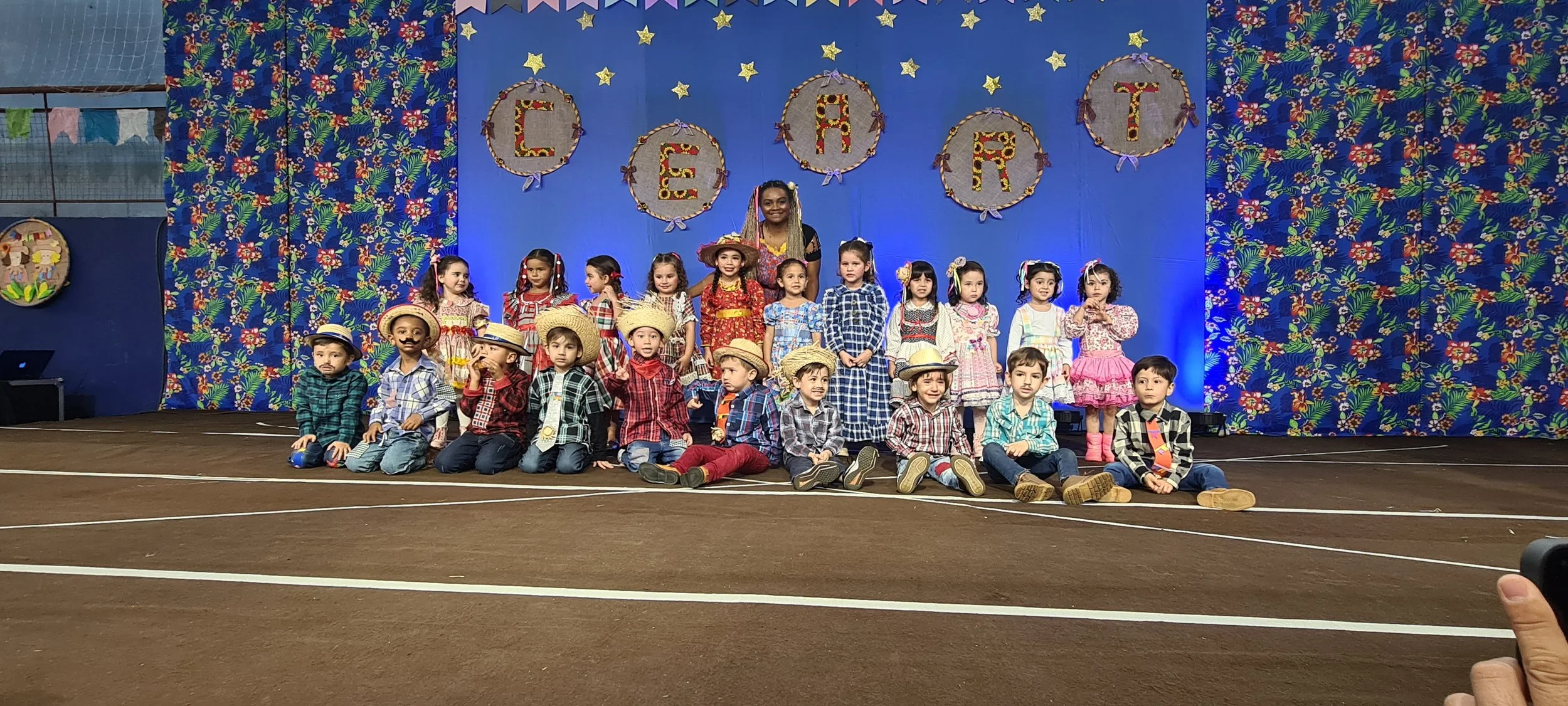 Colégio CEART celebra a tradição junina com alegria e animação. - 25º Festa Junina 2023 Colégio CEART celebra a tradição junina com alegria e animação. - 25º Festa Junina 2023