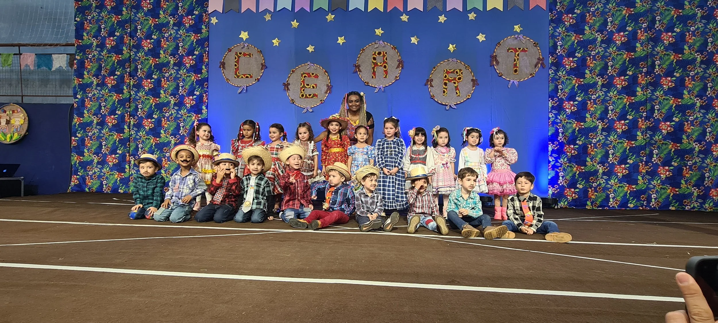 Colégio CEART celebra a tradição junina com alegria e animação. - 25º Festa Junina 2023 Colégio CEART celebra a tradição junina com alegria e animação. - 25º Festa Junina 2023