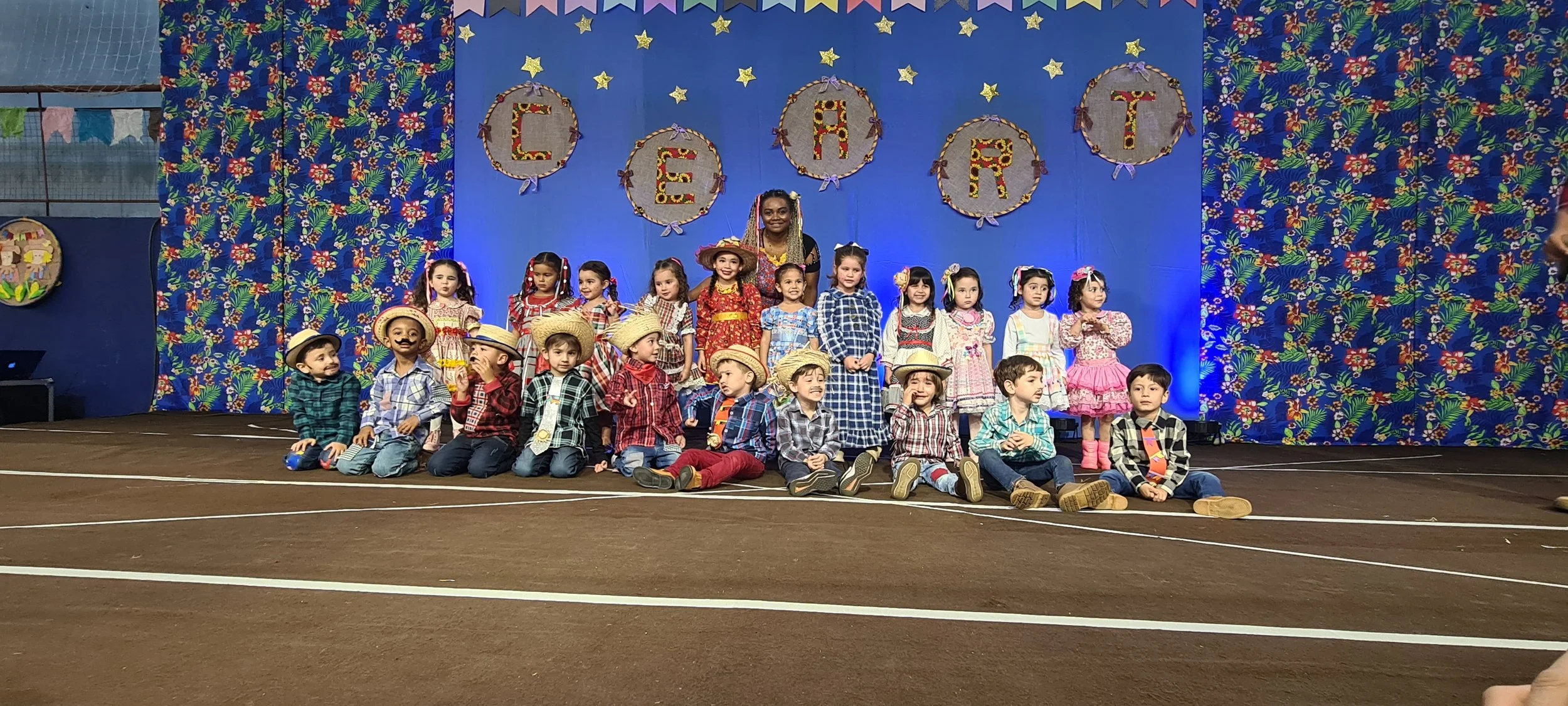Colégio CEART celebra a tradição junina com alegria e animação. - 25º Festa Junina 2023 Colégio CEART celebra a tradição junina com alegria e animação. - 25º Festa Junina 2023