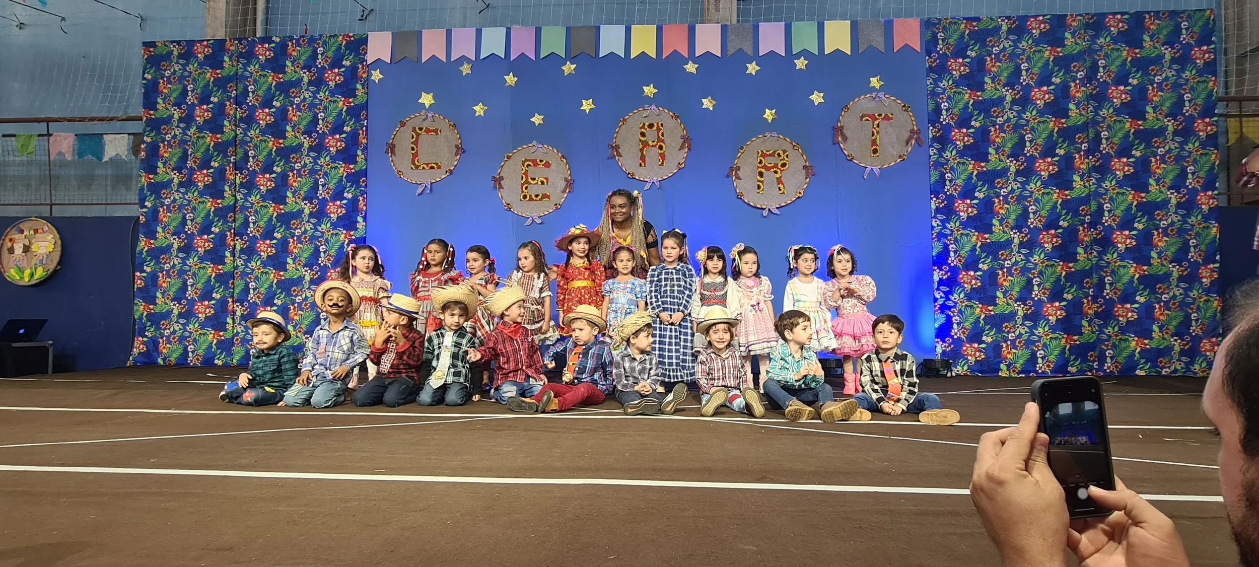 Colégio CEART celebra a tradição junina com alegria e animação. - 25º Festa Junina 2023 Colégio CEART celebra a tradição junina com alegria e animação. - 25º Festa Junina 2023