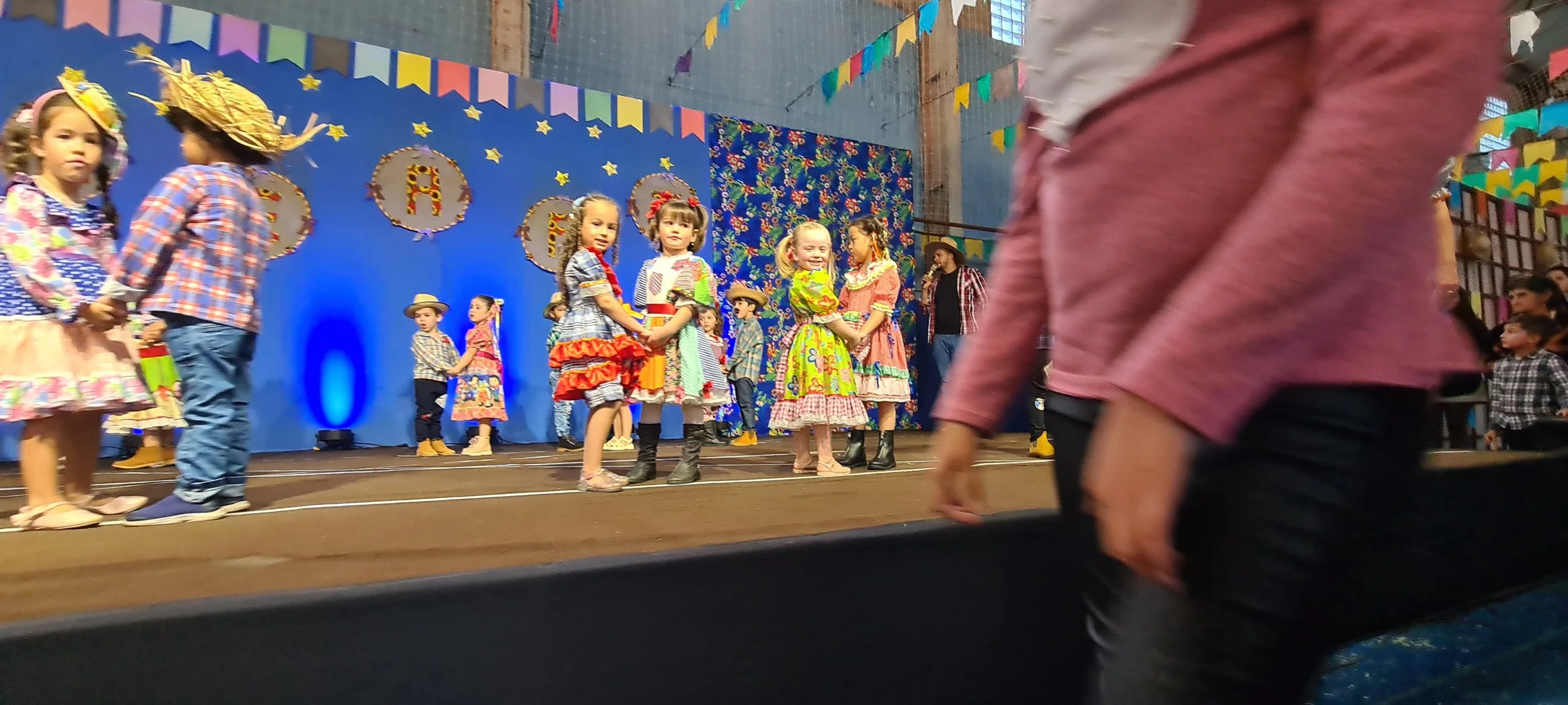 Colégio CEART celebra a tradição junina com alegria e animação. - 25º Festa Junina 2023 Colégio CEART celebra a tradição junina com alegria e animação. - 25º Festa Junina 2023