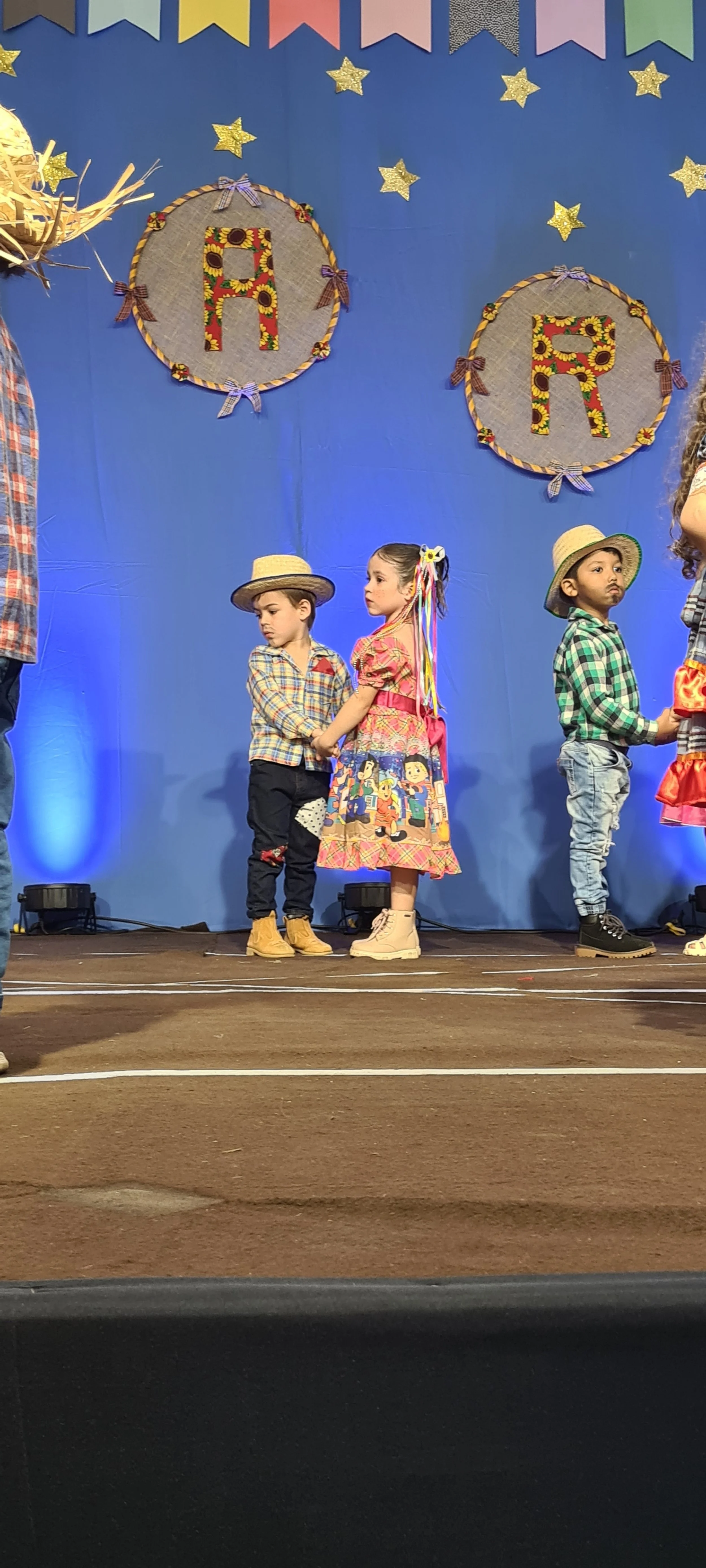 Colégio CEART celebra a tradição junina com alegria e animação. - 25º Festa Junina 2023 Colégio CEART celebra a tradição junina com alegria e animação. - 25º Festa Junina 2023