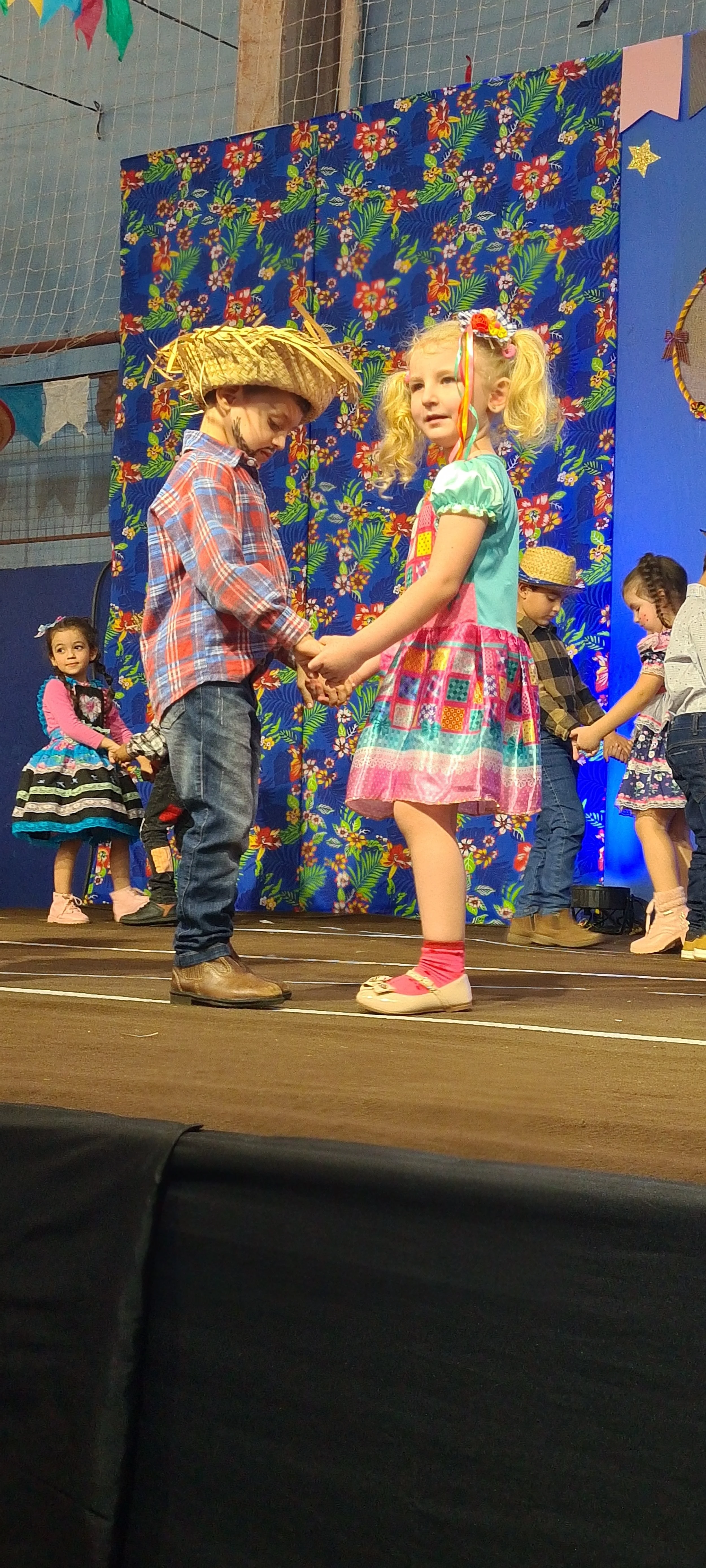 Colégio CEART celebra a tradição junina com alegria e animação. - 25º Festa Junina 2023 Colégio CEART celebra a tradição junina com alegria e animação. - 25º Festa Junina 2023