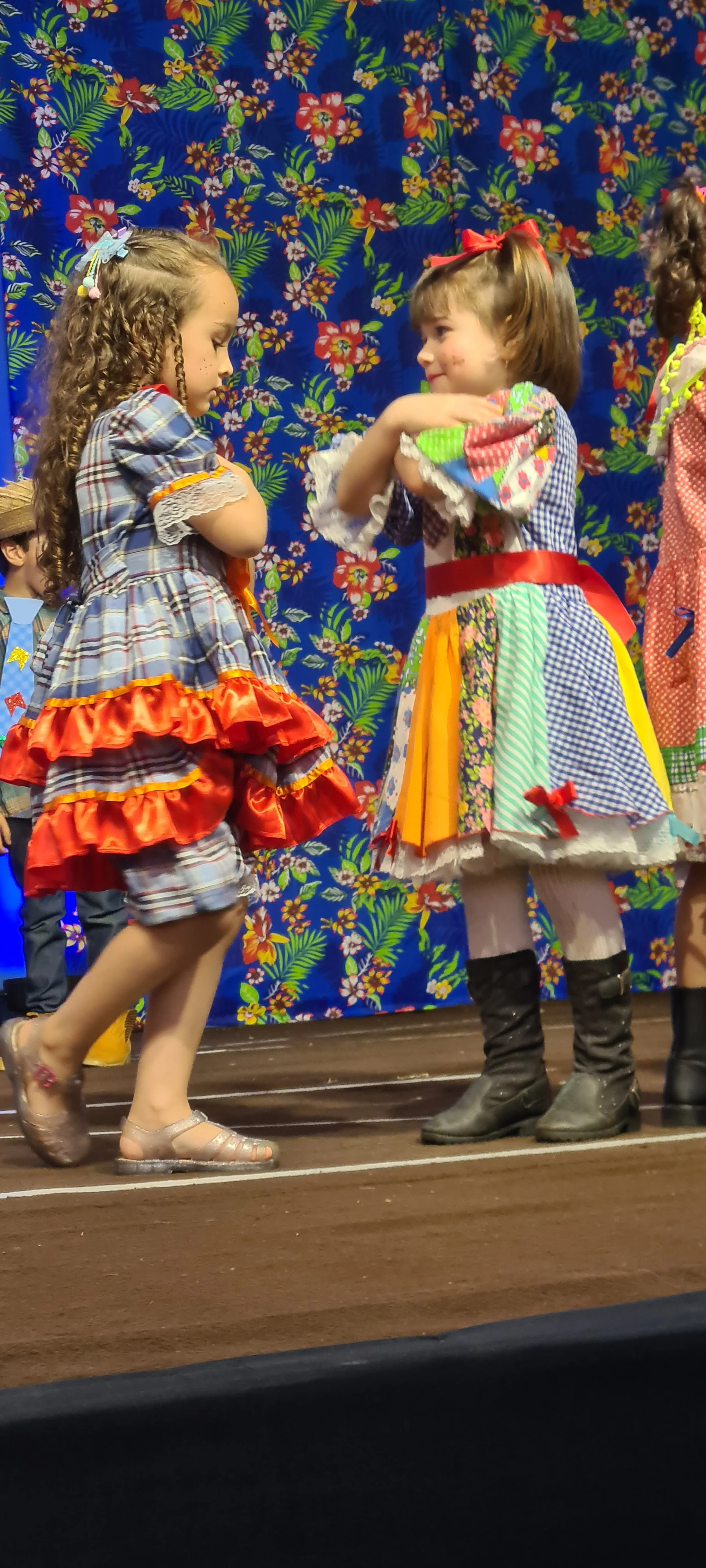 Colégio CEART celebra a tradição junina com alegria e animação. - 25º Festa Junina 2023 Colégio CEART celebra a tradição junina com alegria e animação. - 25º Festa Junina 2023