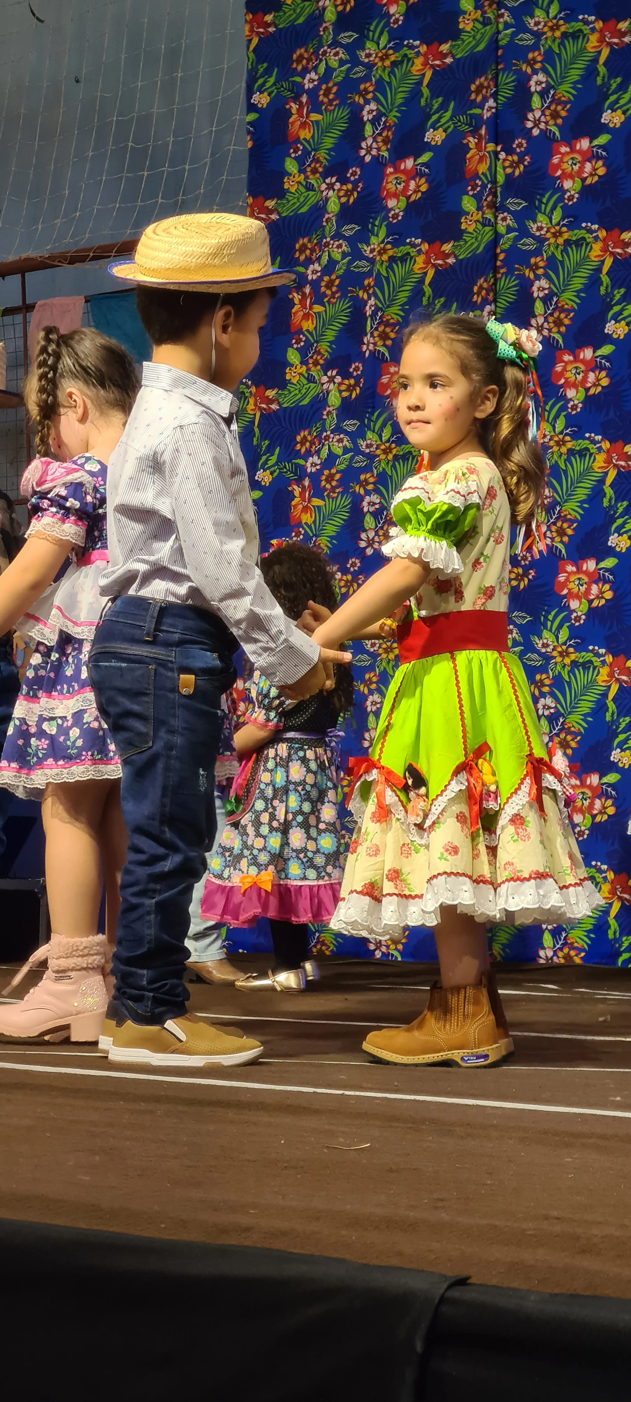 Colégio CEART celebra a tradição junina com alegria e animação. - 25º Festa Junina 2023 Colégio CEART celebra a tradição junina com alegria e animação. - 25º Festa Junina 2023