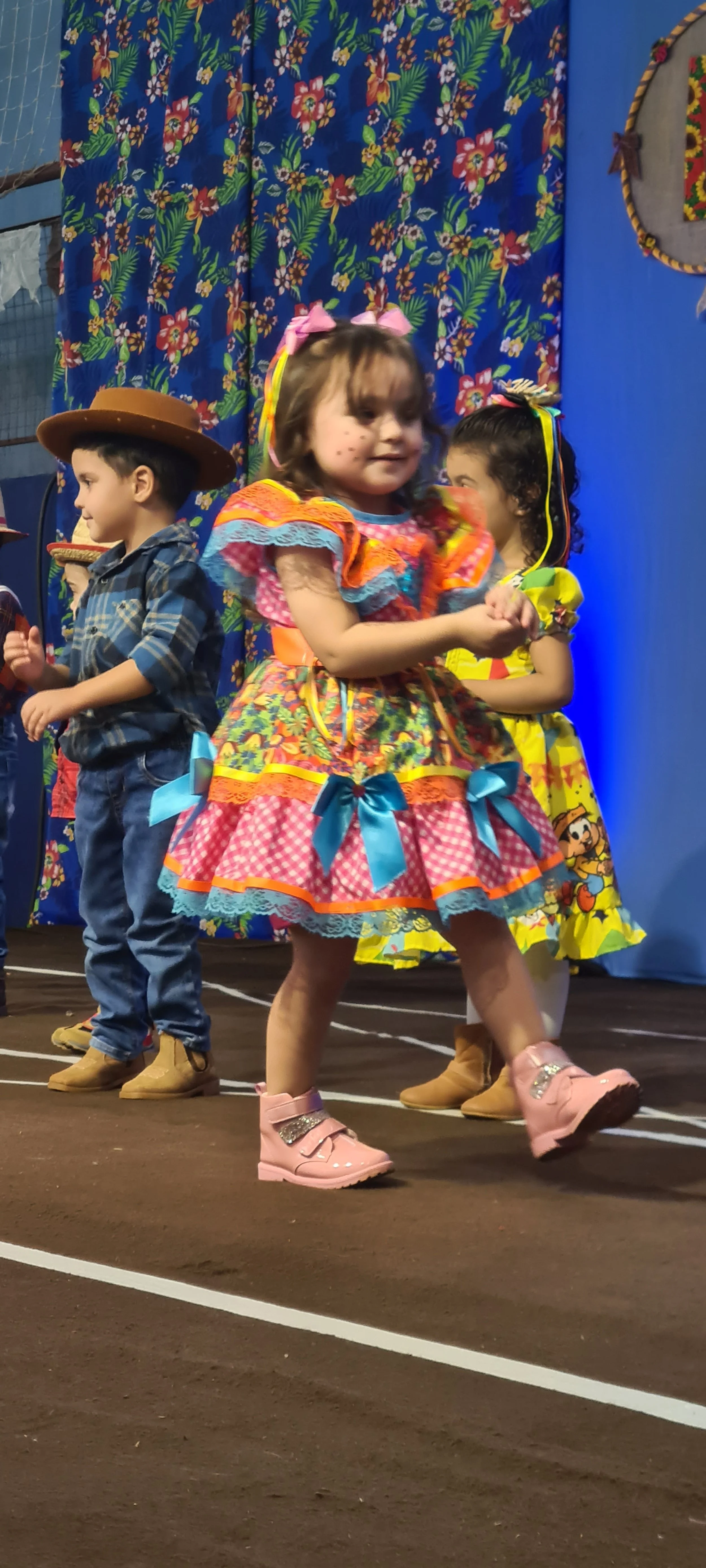 Colégio CEART celebra a tradição junina com alegria e animação. - 25º Festa Junina 2023 Colégio CEART celebra a tradição junina com alegria e animação. - 25º Festa Junina 2023