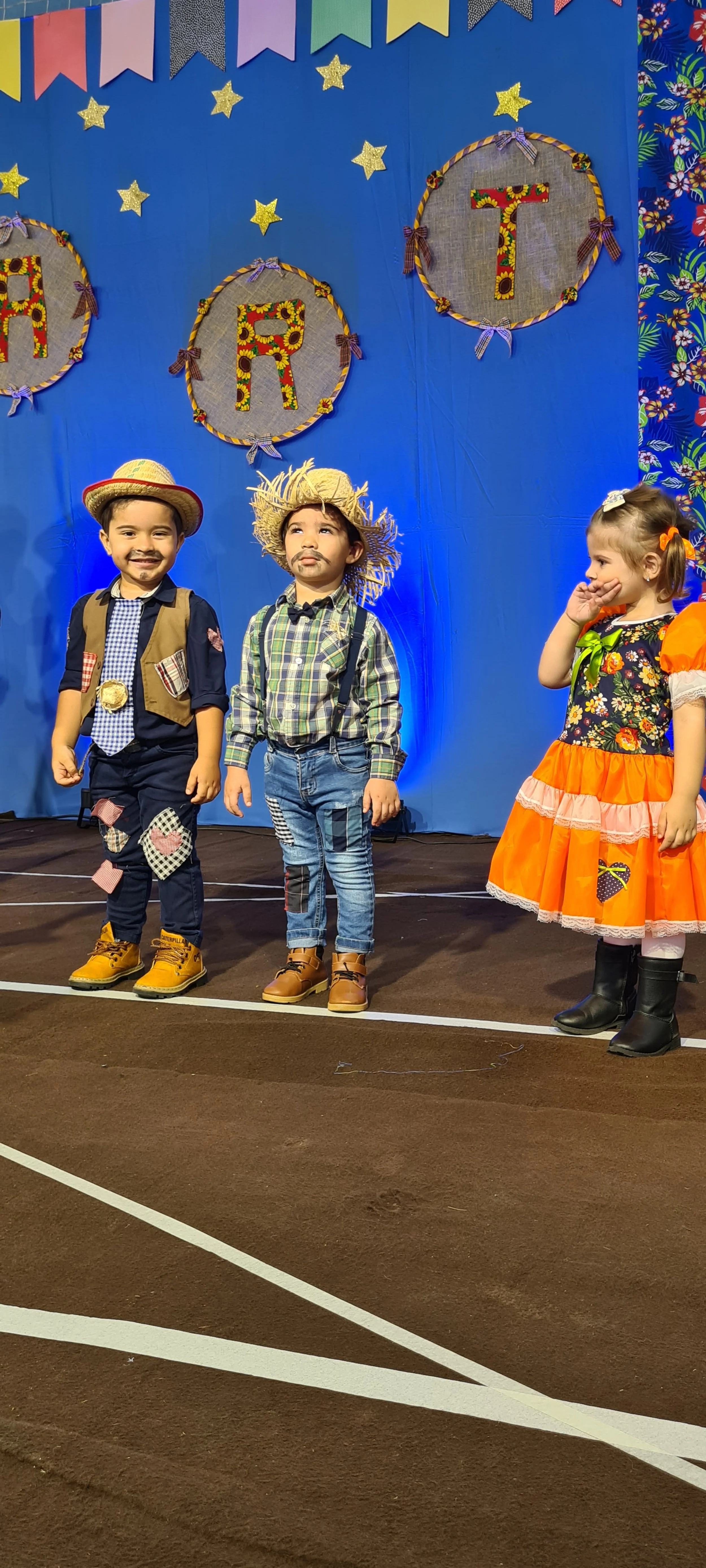 Colégio CEART celebra a tradição junina com alegria e animação. - 25º Festa Junina 2023 Colégio CEART celebra a tradição junina com alegria e animação. - 25º Festa Junina 2023