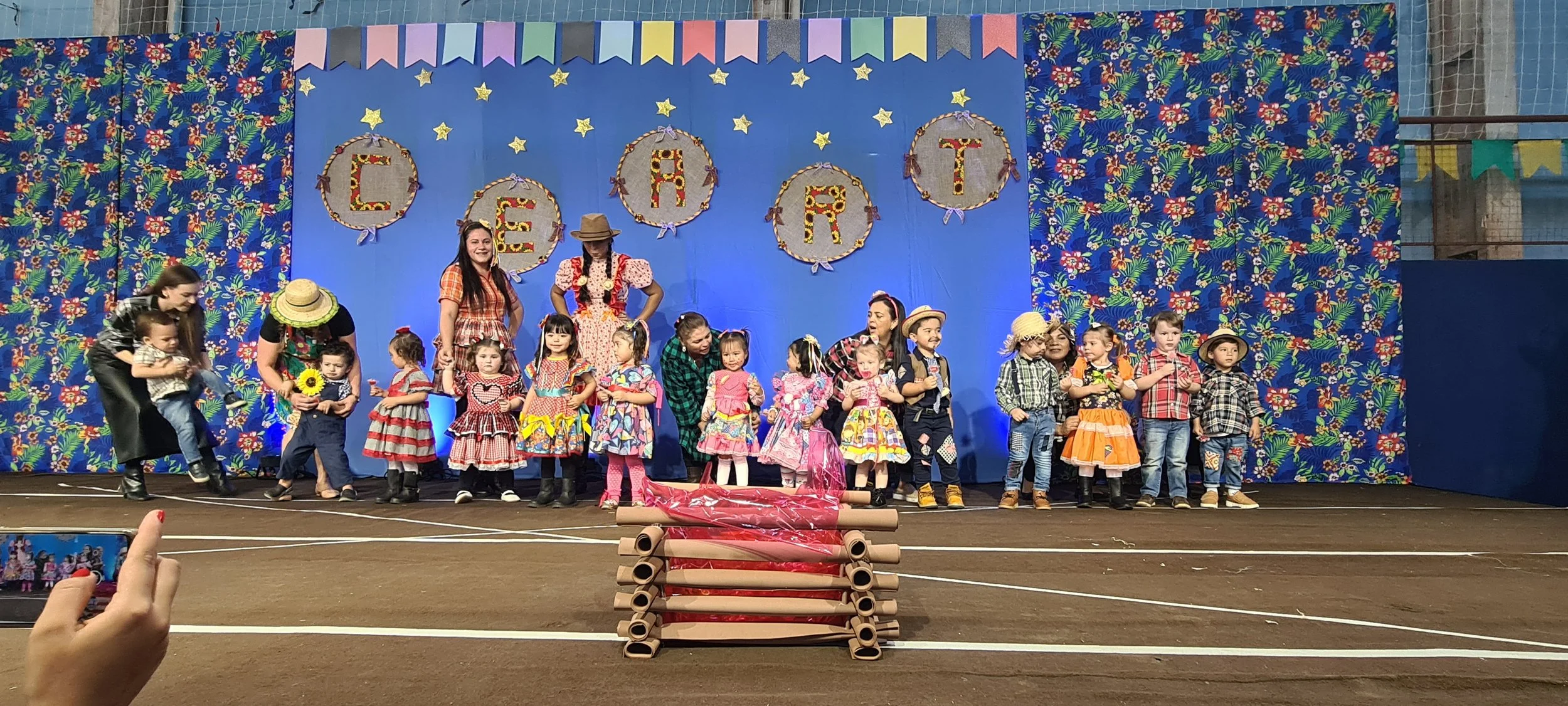 Colégio CEART celebra a tradição junina com alegria e animação. - 25º Festa Junina 2023 Colégio CEART celebra a tradição junina com alegria e animação. - 25º Festa Junina 2023