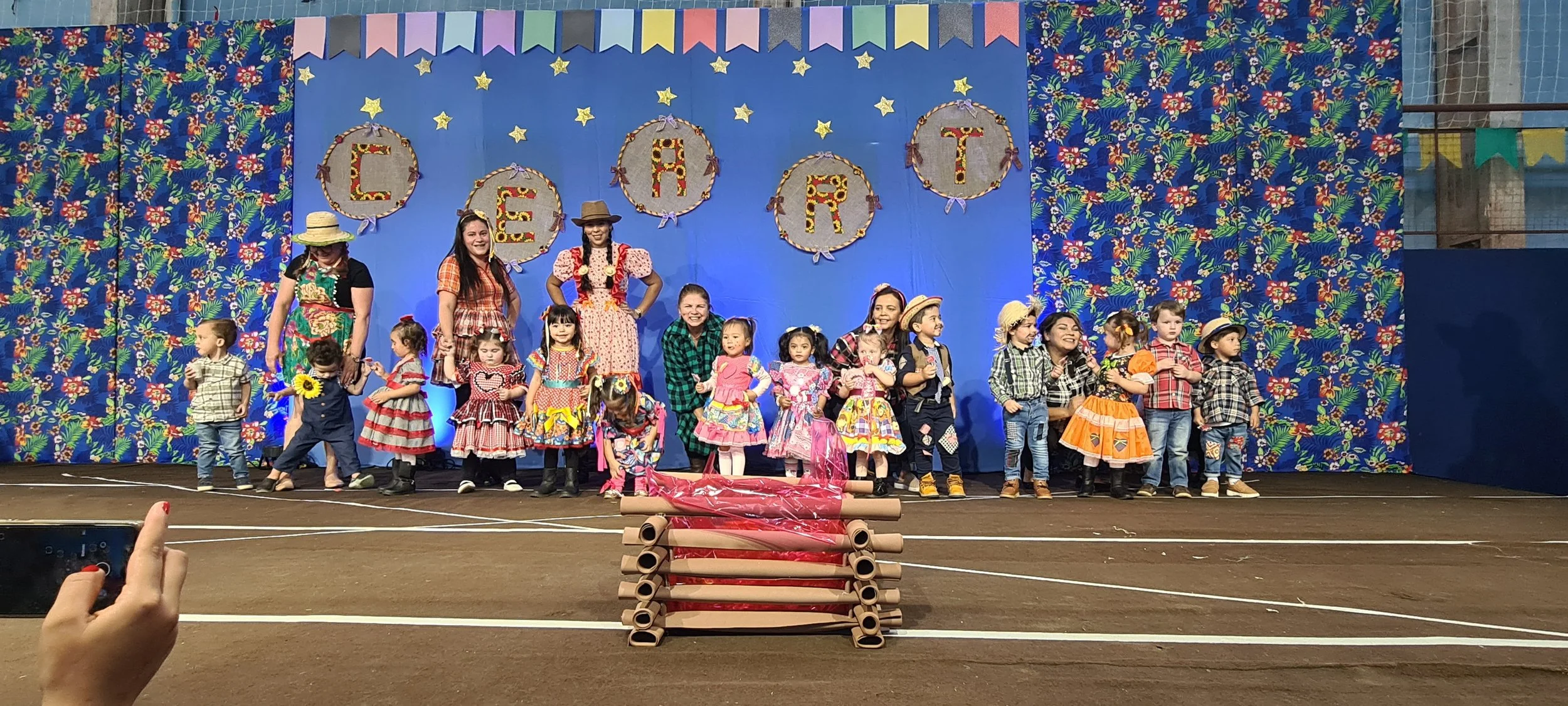 Colégio CEART celebra a tradição junina com alegria e animação. - 25º Festa Junina 2023 Colégio CEART celebra a tradição junina com alegria e animação. - 25º Festa Junina 2023