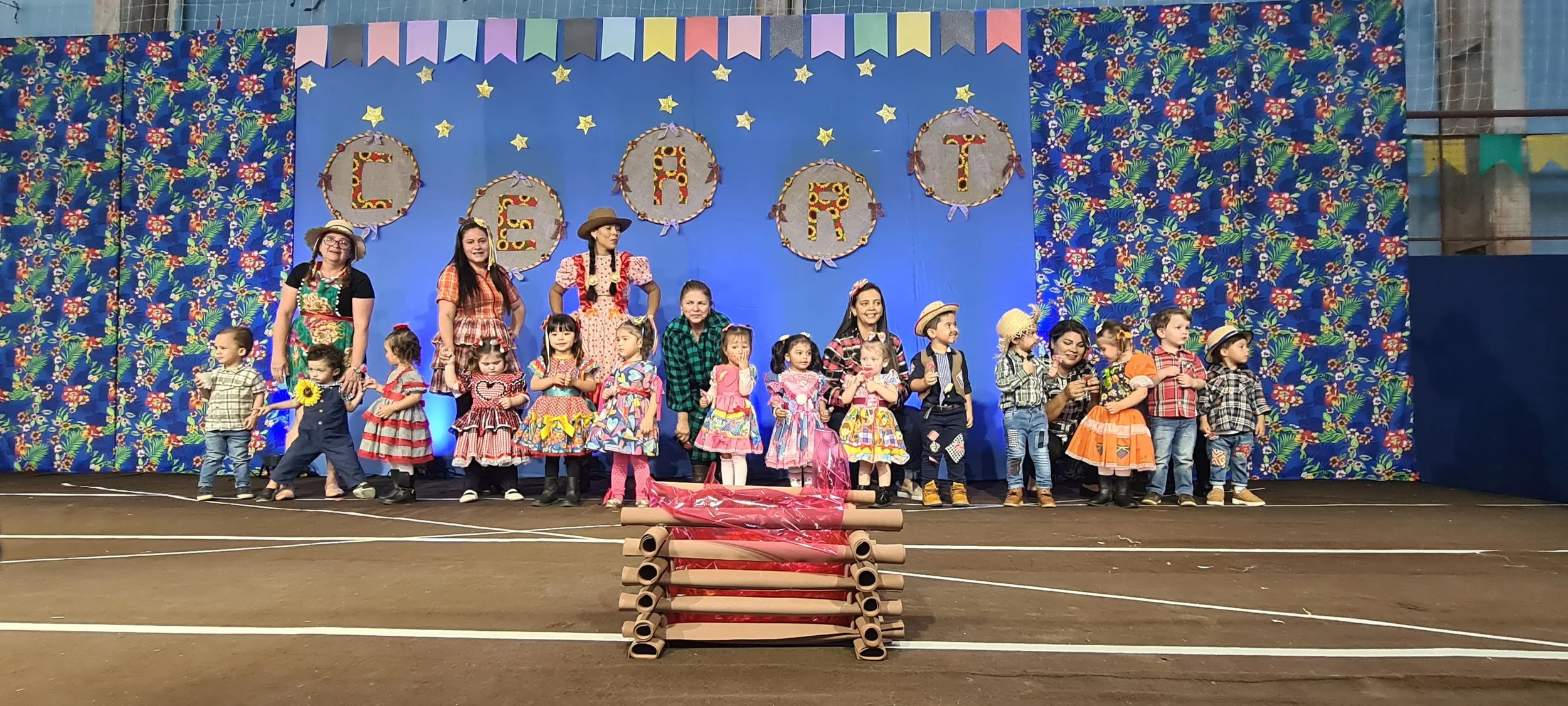 Colégio CEART celebra a tradição junina com alegria e animação. - 25º Festa Junina 2023 Colégio CEART celebra a tradição junina com alegria e animação. - 25º Festa Junina 2023