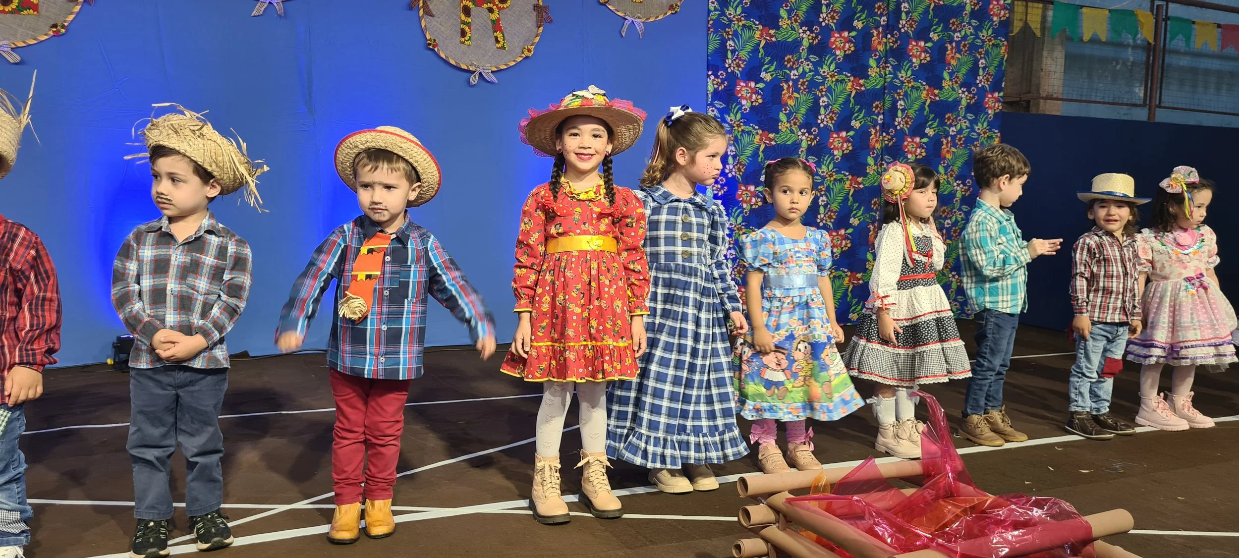 Colégio CEART celebra a tradição junina com alegria e animação. - 25º Festa Junina 2023 Colégio CEART celebra a tradição junina com alegria e animação. - 25º Festa Junina 2023