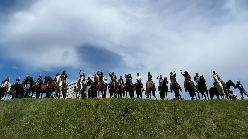 Horses_Hillside_AYC_OS_edited_edited.jpg