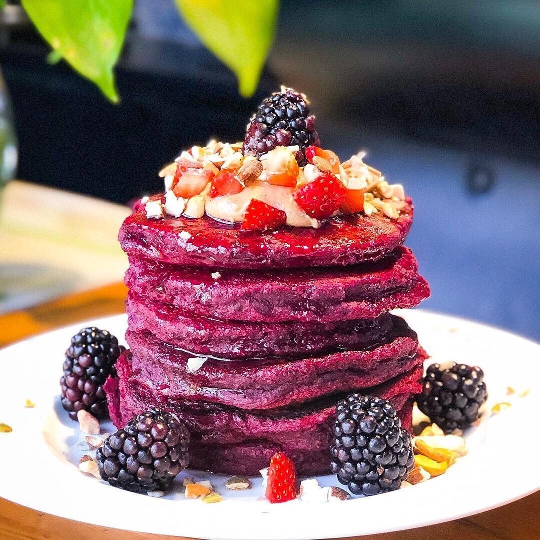 Pancakes make everything better 💚
Pink pancakes make everything amazing 💖

It&rsquo;s almost the weekend..and we have the best breakfast for you.
Pink pancakes 🥞 

Beetroot Powder (on sale now!)
Our super fluffy pancake mix
Milk
1 Egg

Beetroot is