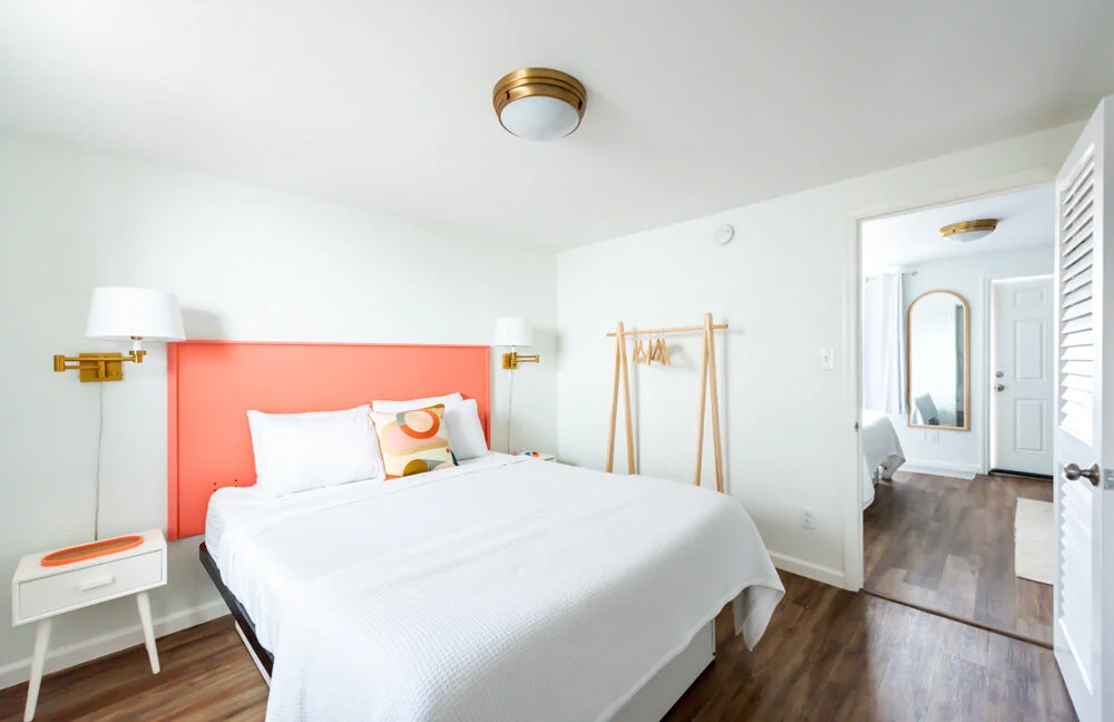 Royal-Palms-Motel-Tybee-Island-Orange-Suite-2.jpeg
