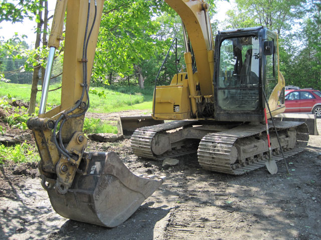 Tools of the trade. Most amazing of all? The excavator doesn't have any thumb.