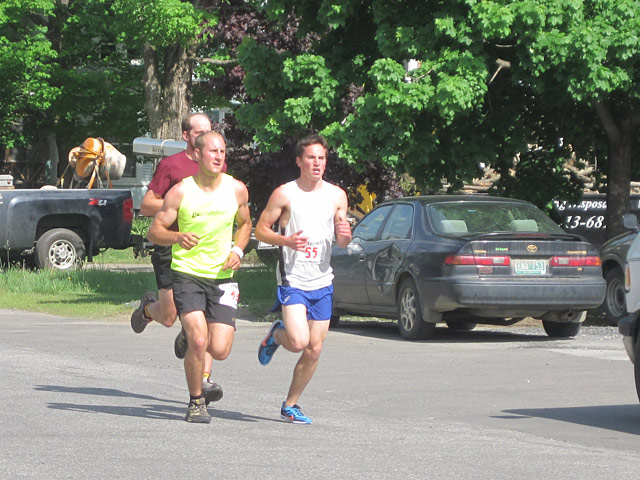 Dylan, Nils and Matt Loignon formed the lead pack about half way through the run.