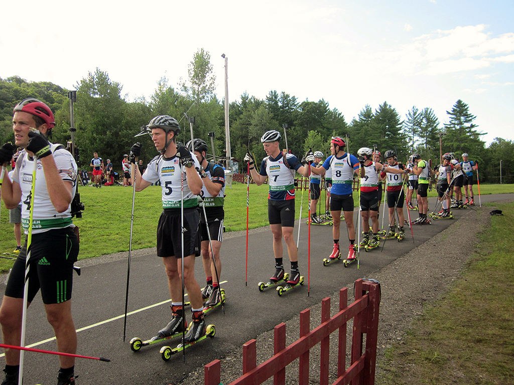 The men, queued for start.