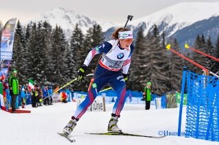 Susan in the sprint in Antholz, with a big smile! Photo Andrei Ivanov, Facebook