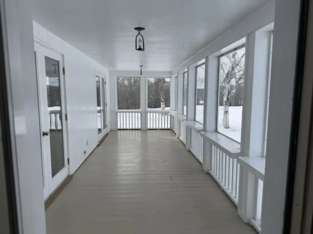 Screened in Porch off of Kitchen 