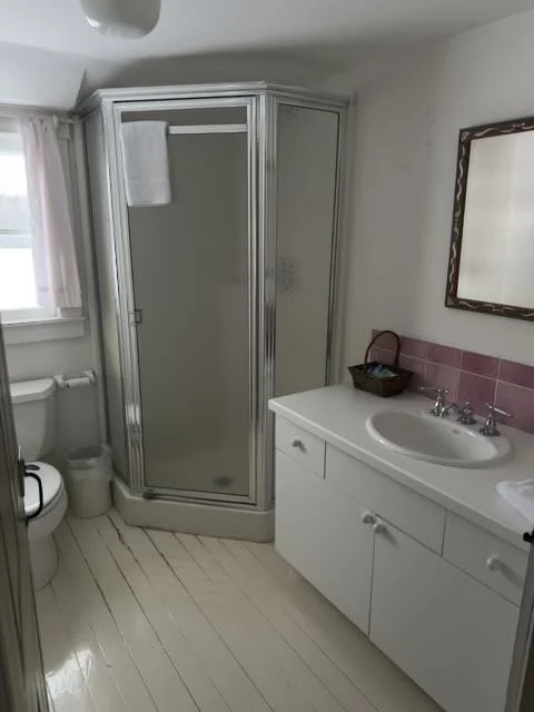  Upstairs Bathroom 1 