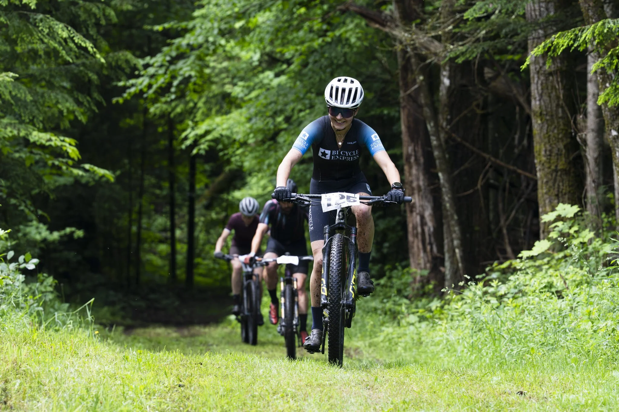 Amelia Circosta en route to her women's 2 lap win.