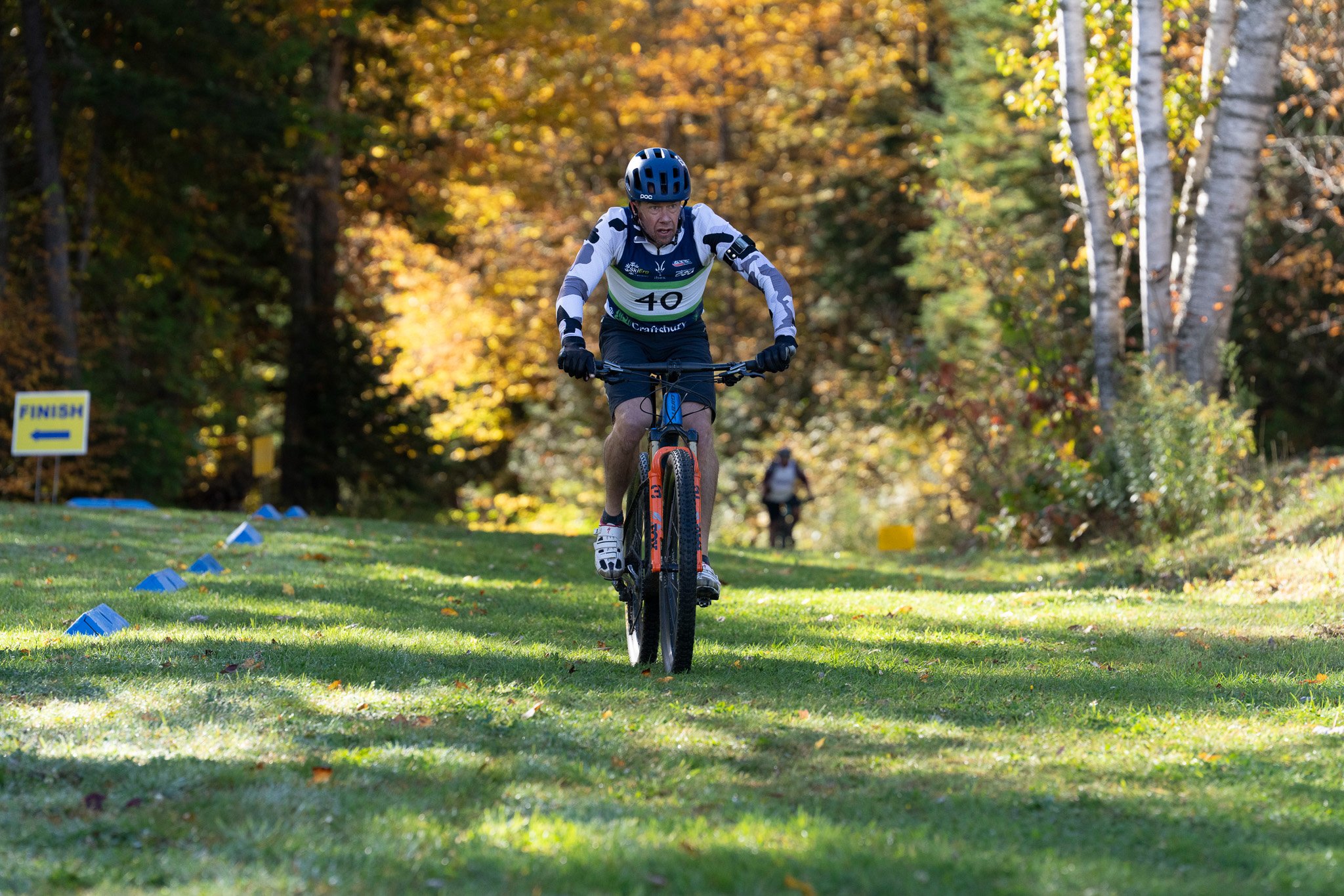 Wayne Peterson approaches the finish on his way to winning the expert men's bike.
