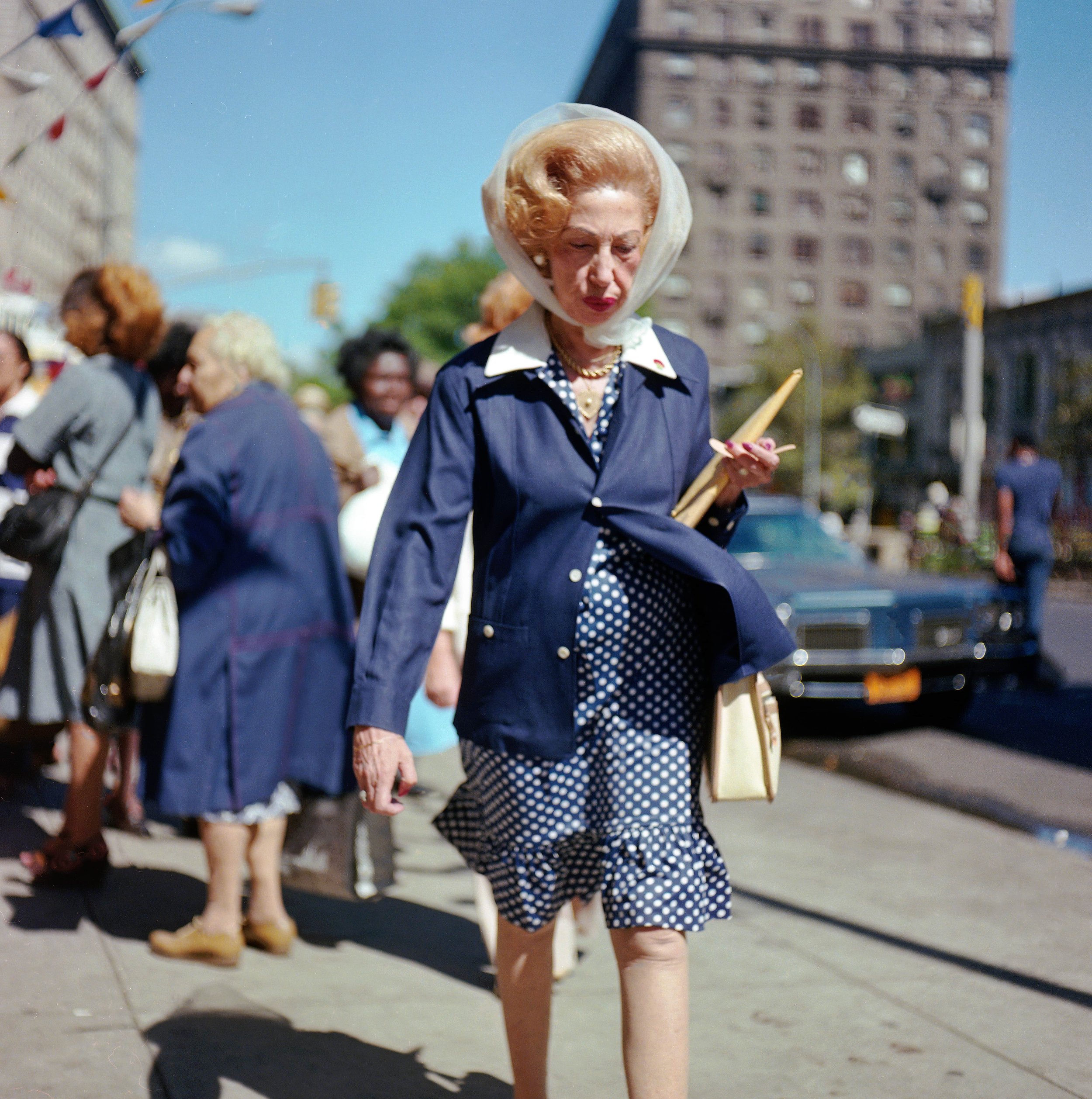 Catherine DeLattre: Shoppers, Broadway Upper West Side, NYC, 1979-80