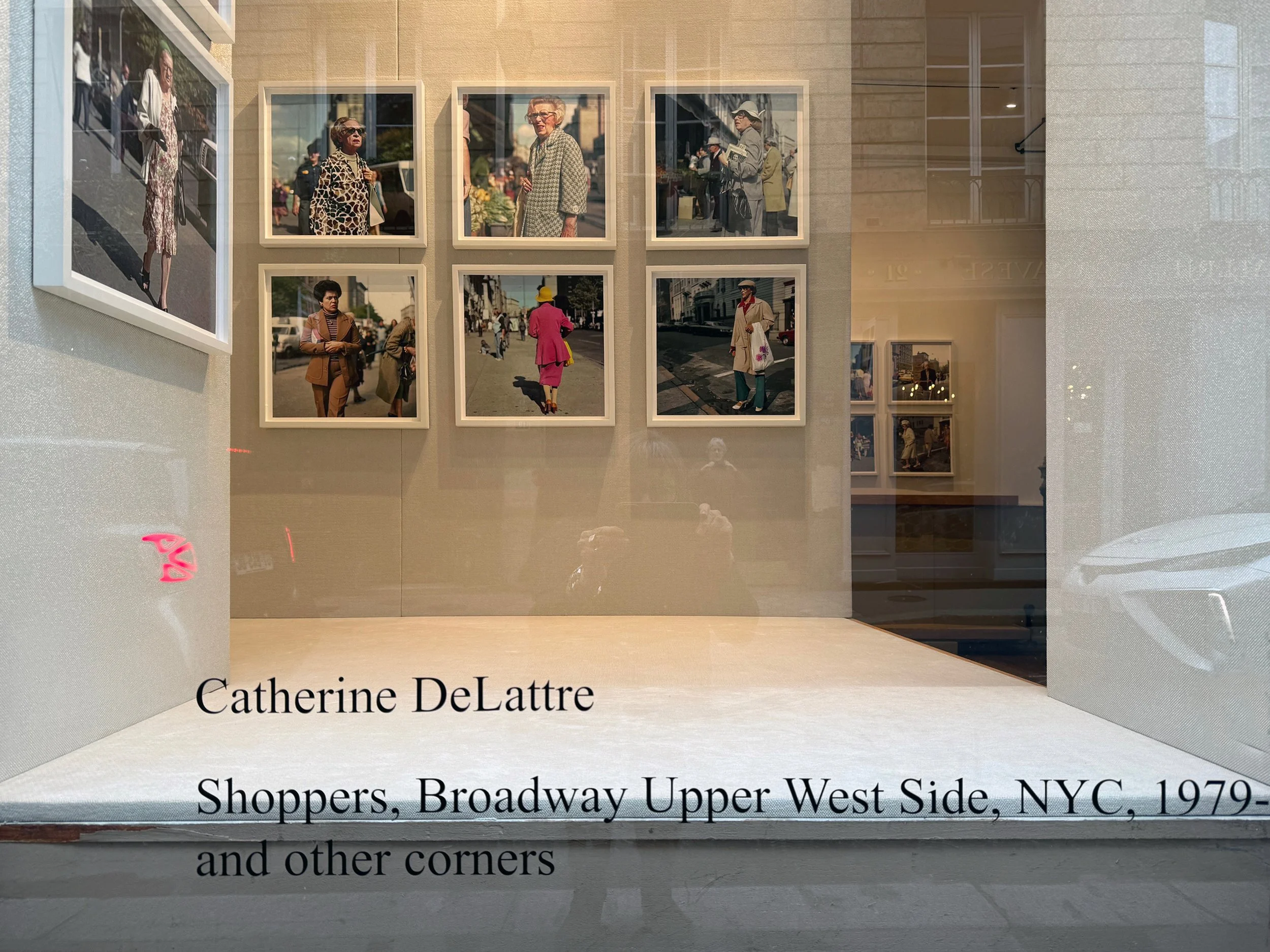  Catherine DeLattre:  Shoppers, Broadway Upper West Side, NYC, 1979-80 and other corners   Abraham et Wolff, Paris, France 