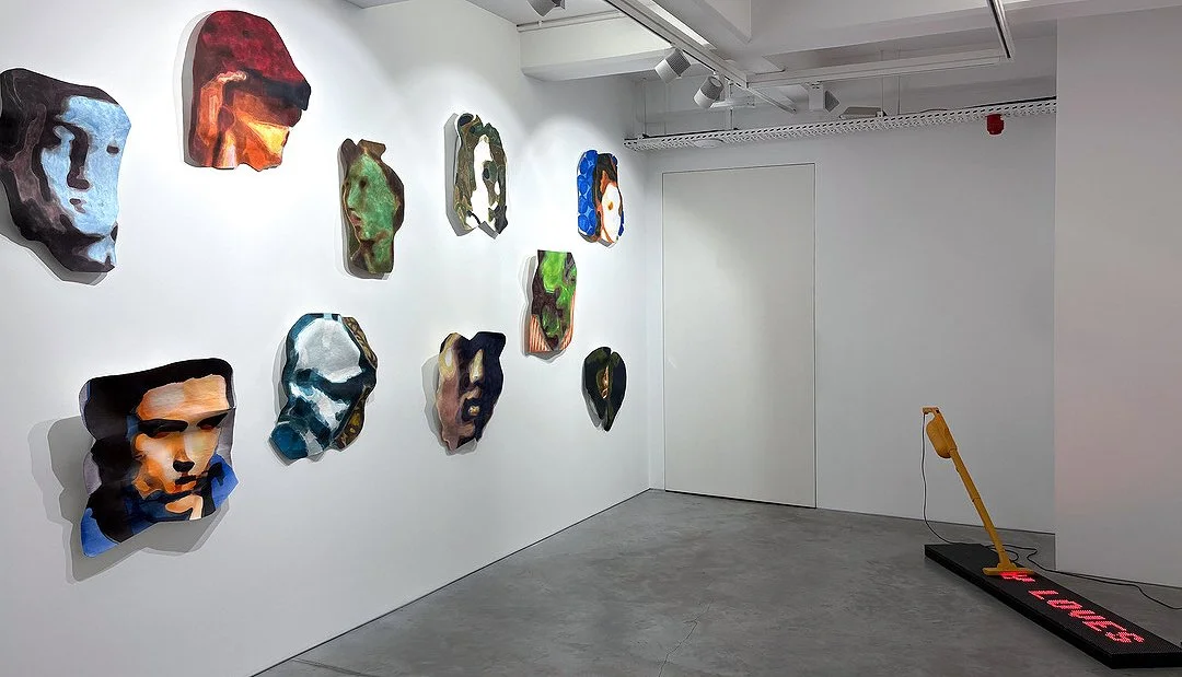  “Concordia Rhapsody” 2026, Galerie Anna Laudel Istanbul und Ankara. (rechts Cem Sonel) 