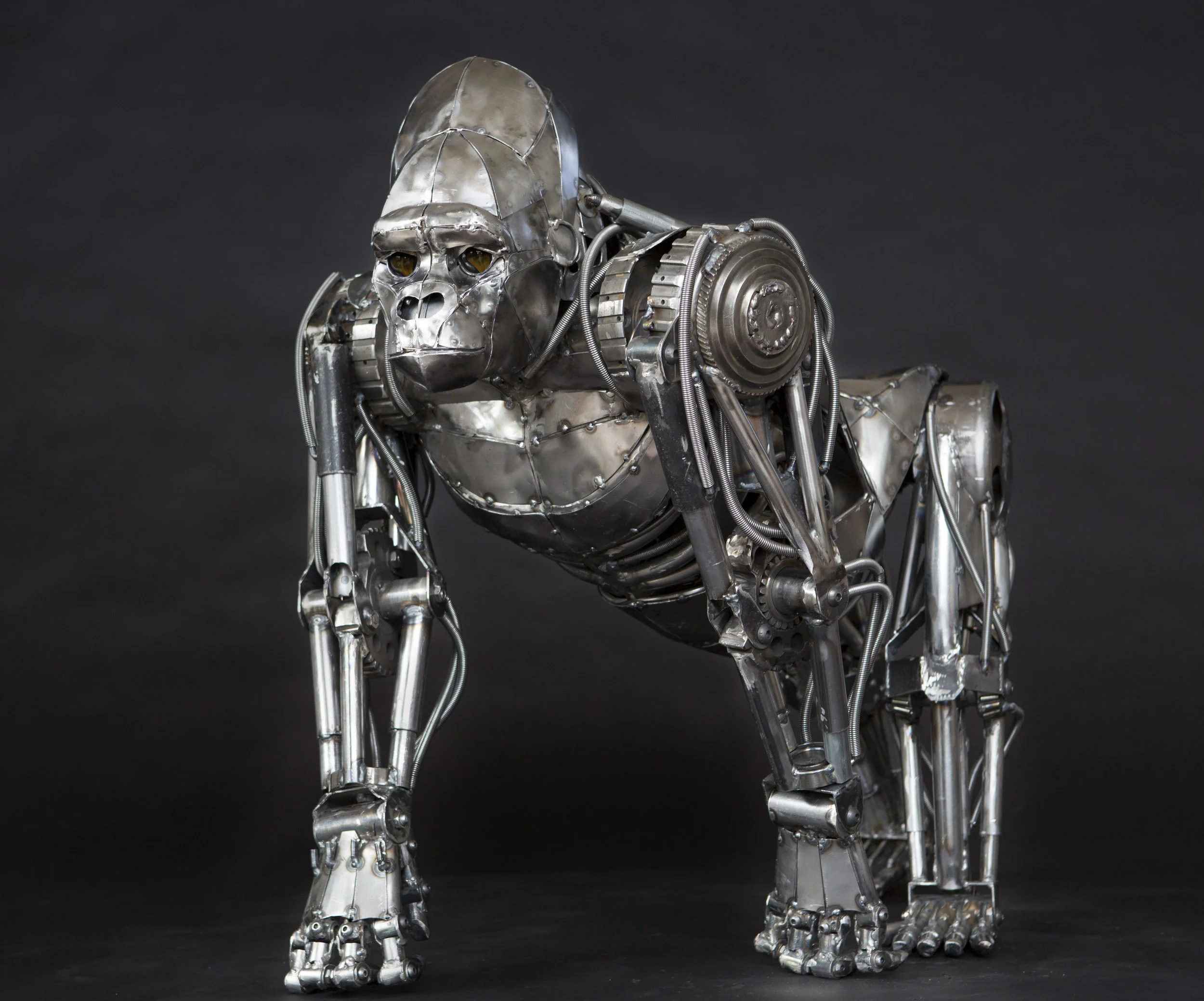 Mechanical metal gorilla 1-1.jpg