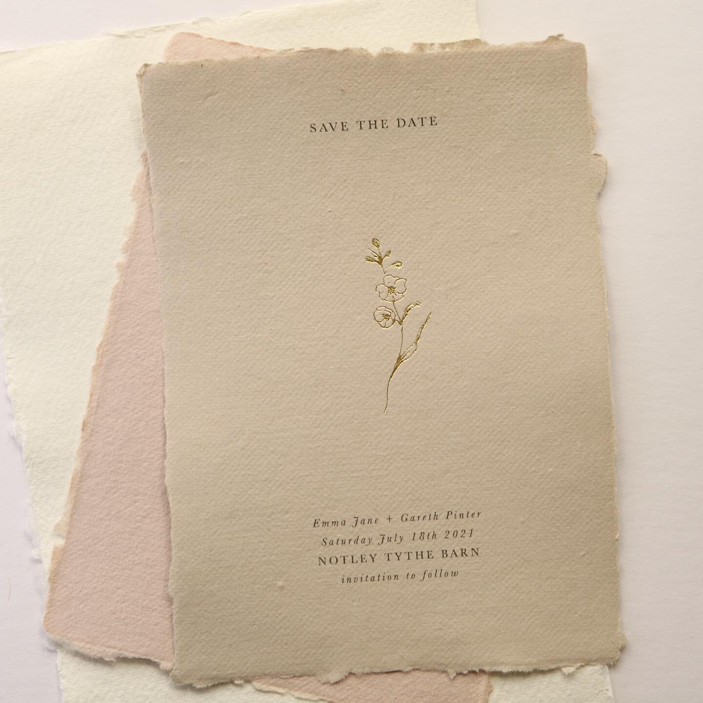 Handmade papers and little foiled flower details for this save the date. I am now offering all of my invitations with a choice of digital or letterpress as well as these beautiful handmade papers.

#handmadepaper #handmadepaperinvitation #tornedges #