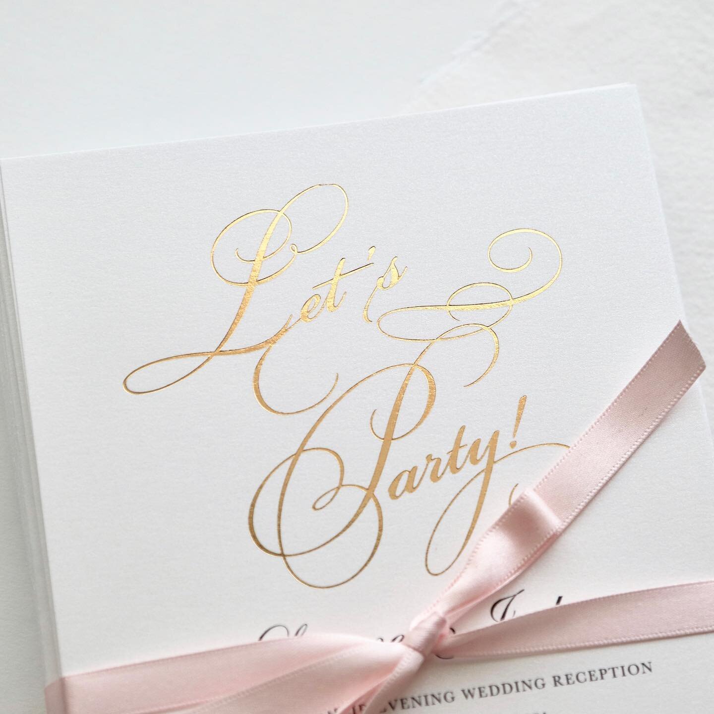 Evening reception invitations &hellip; add some glitz and get your guests in the mood to P.A.R.T.Y

#goldfoil #foiledinvites #goldfoilstationery #weddingstationery #goldstationery #goldwedding #letsparty #eveninginvitations #eveninginvites #weddingsu