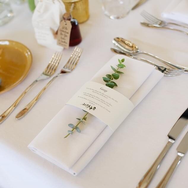 Beautiful photo of the table settings for Saskia and Jonathan&rsquo;s wedding @rackleysbarn - thank you so much for sharing. These are personalised Eucalyptus menus wrapped around the napkins.

Beautiful photo by @natashathompsonphotographer 
Flowers