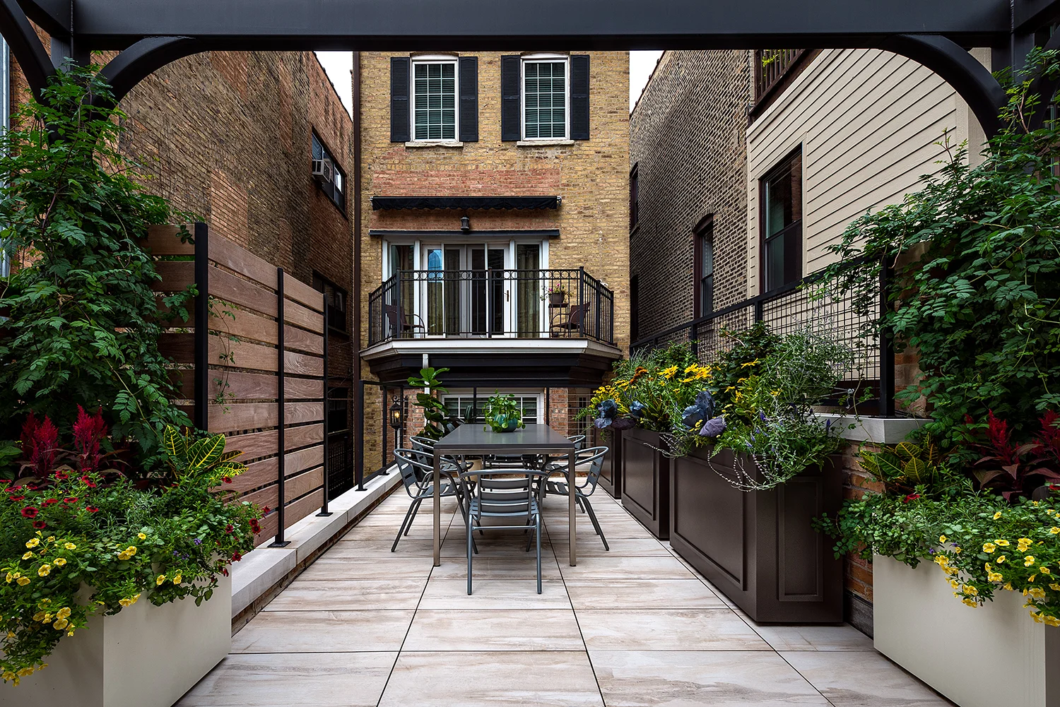 Dearborn-Chicago-Rooftop-006-HDR.jpg