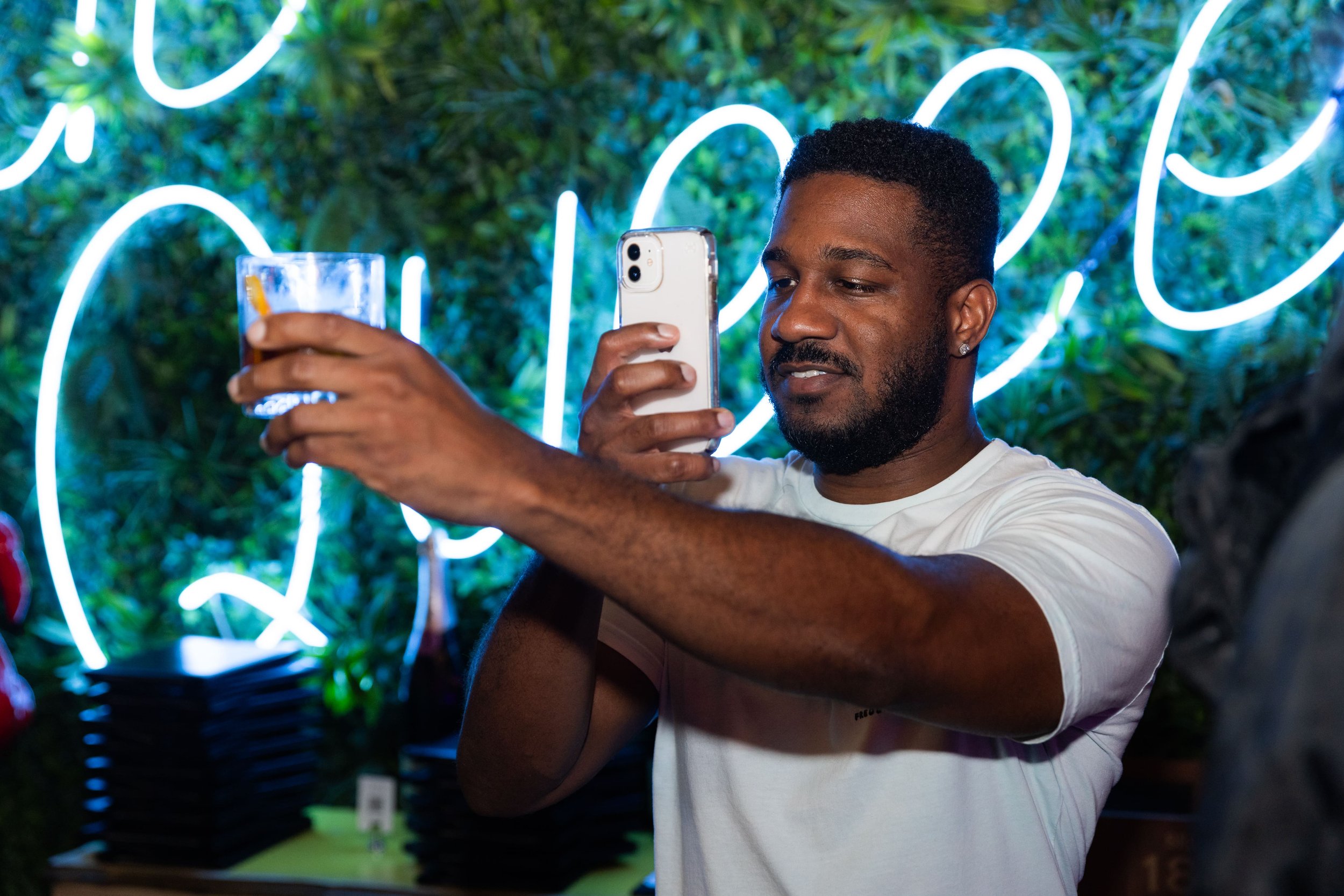 VibeyHourMiamiByKBarberPhotography_230616_KB5_8388-min.jpg