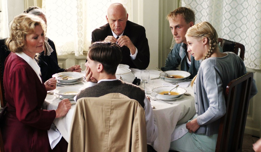 0011_JOY DIVISION table.JPG