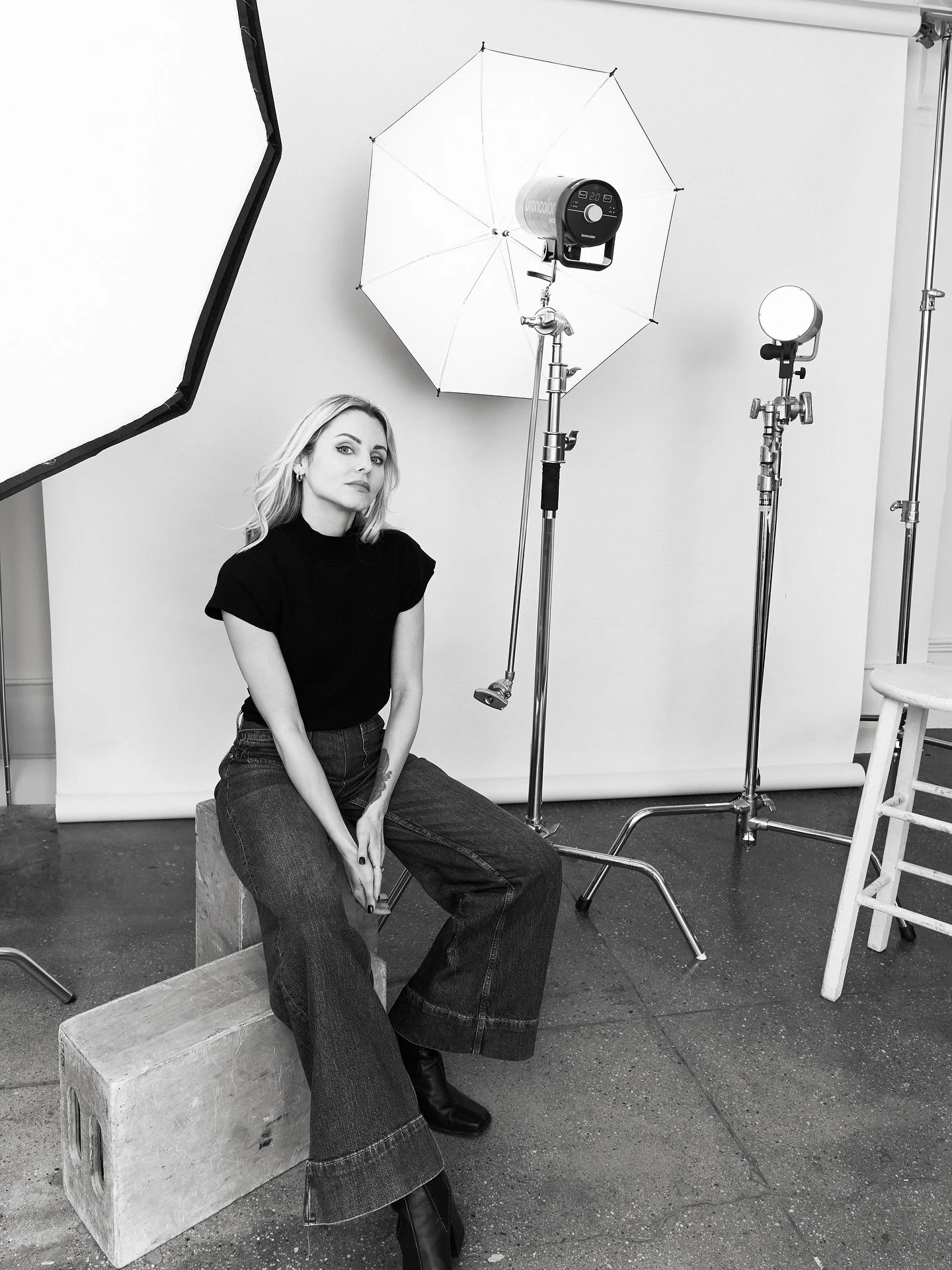 Hey everyone! Time for a little re-intro. 👋

To all my new faces and my long-time followers - it&rsquo;s been a minute since I&rsquo;ve shared a few things about the person behind the lens/screen! 

🇬🇧 I grew up in Staffordshire, England. While I&