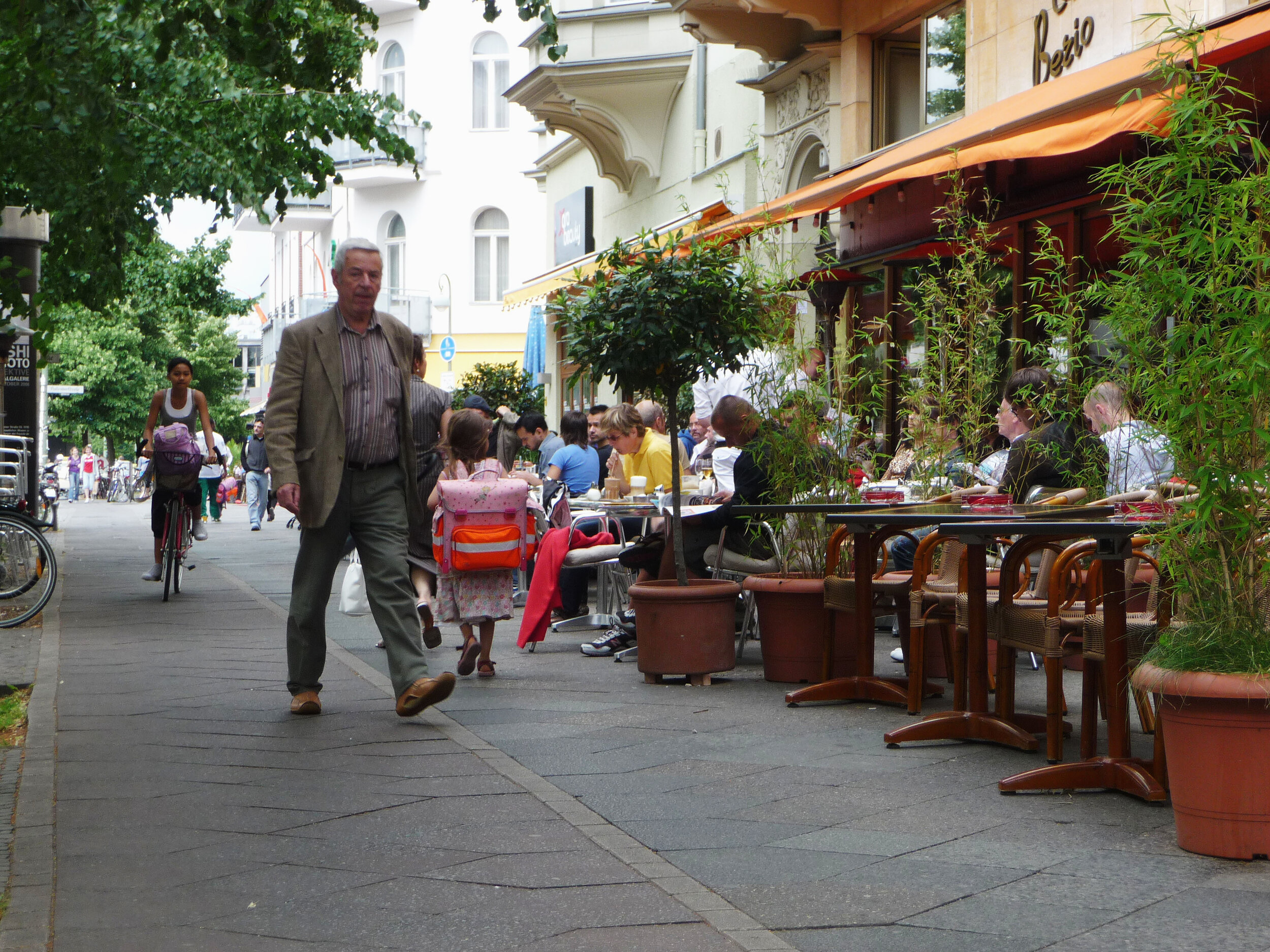 Restaurant Massenstrasse RT.jpg