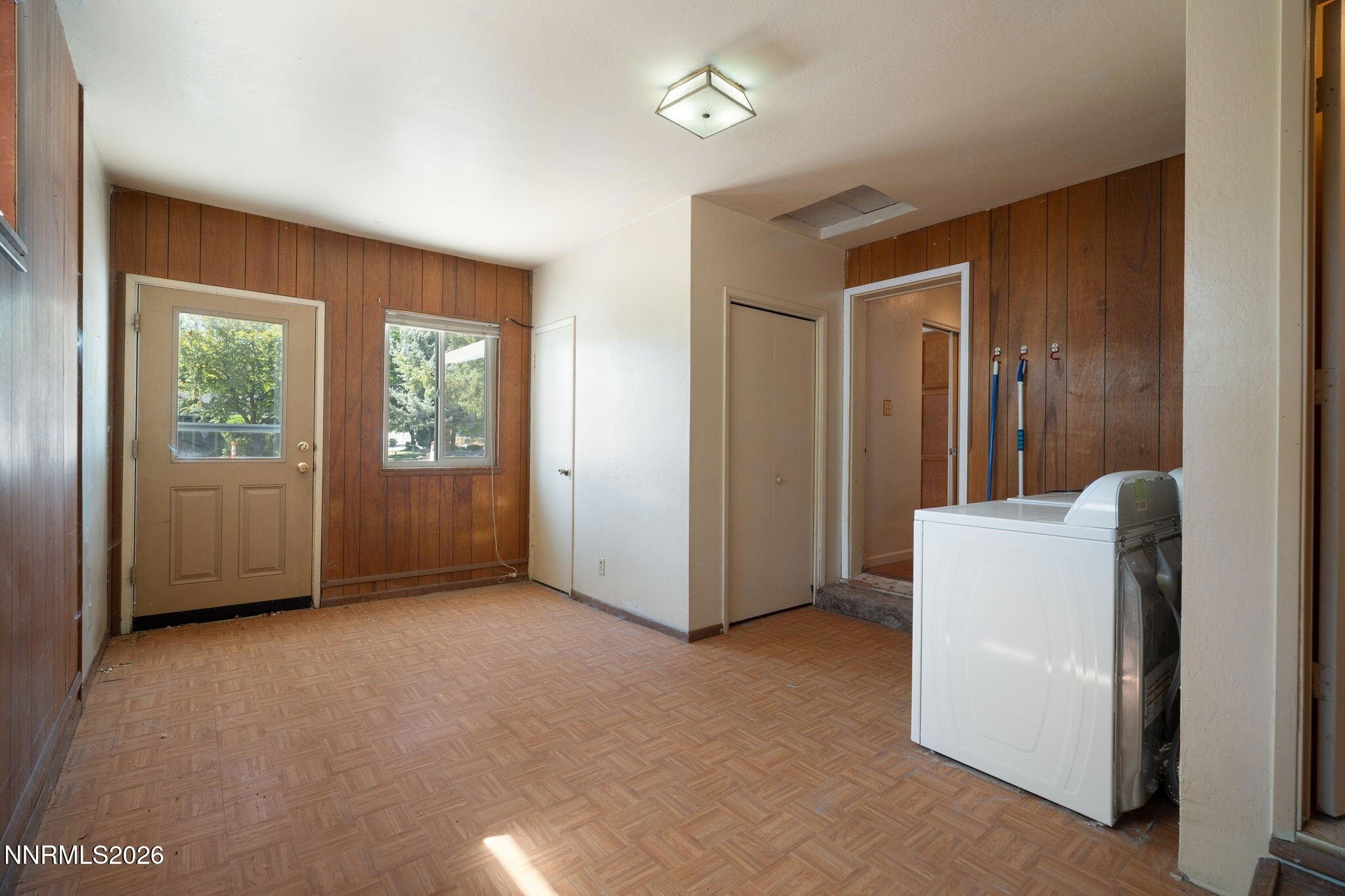 405-mary-st-carson-city-nv-17.jpg