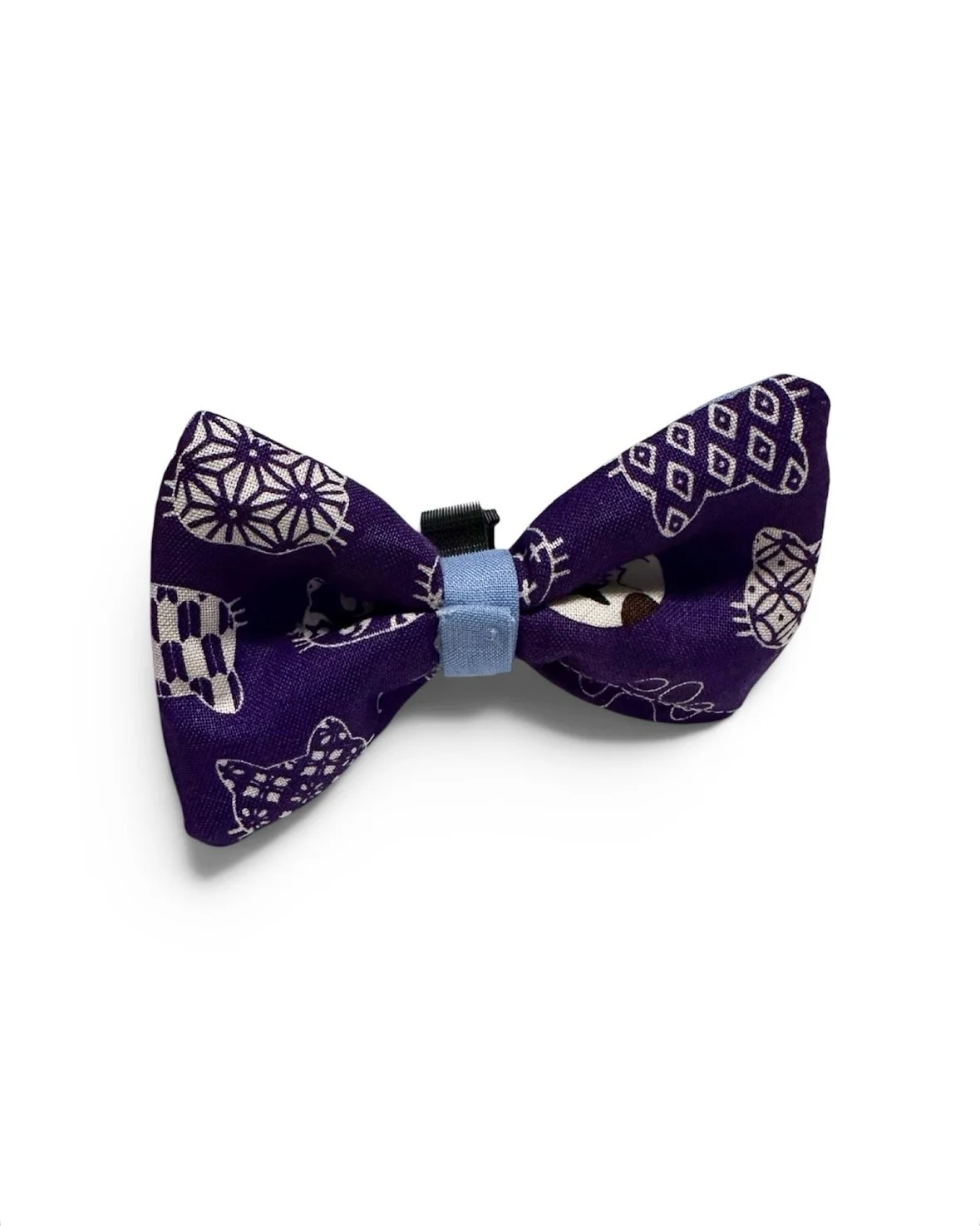 Japanese cat bow