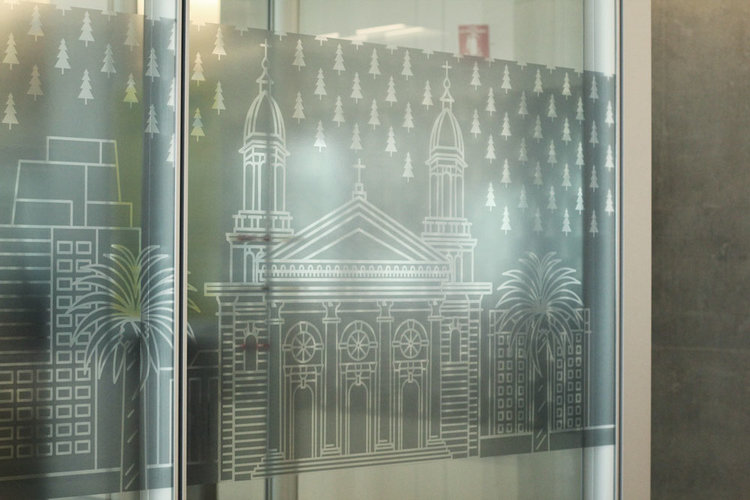 Samsung_glass_walls_03.jpeg