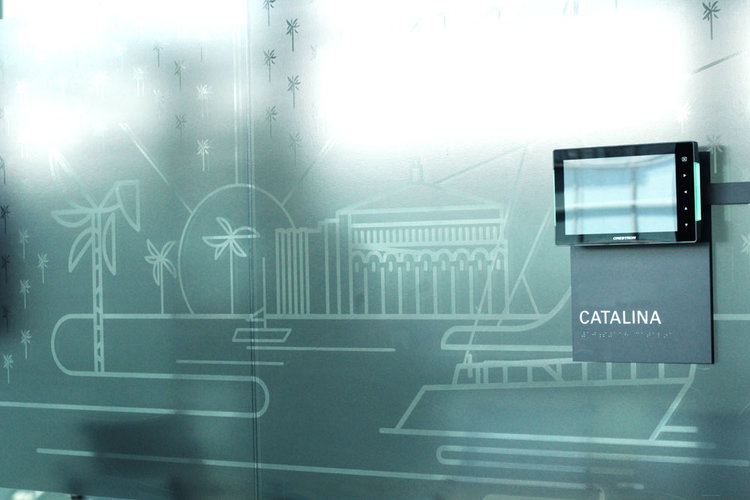 Samsung_glass_walls_15.jpeg