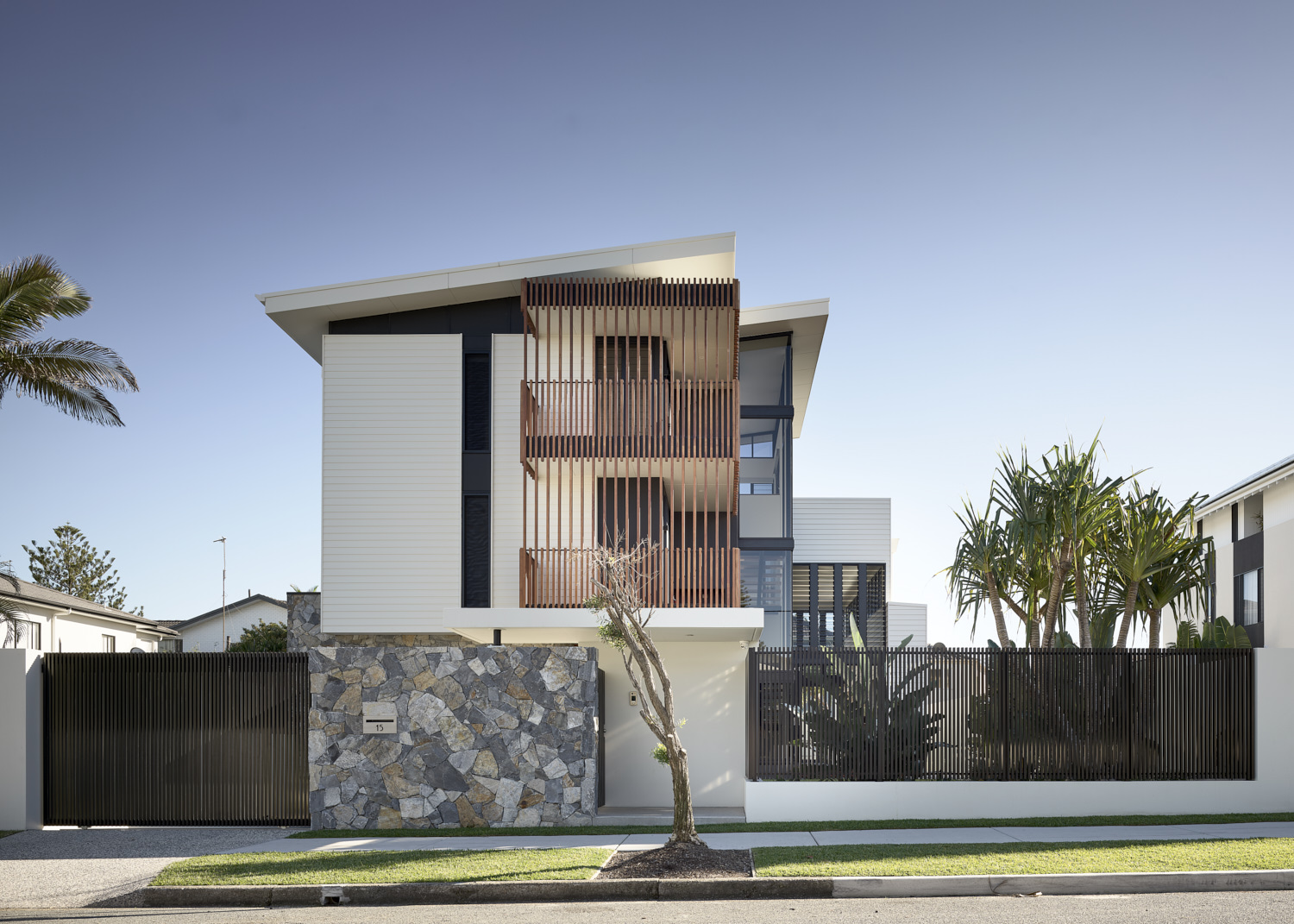 ARTHUR STREET FRONT FACADE & FRONT FENCE | PHOTO BY    SCOTT BURROWS