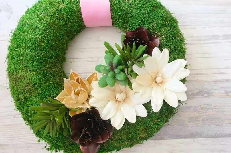 succulents decor wreath to DIY with real succulents