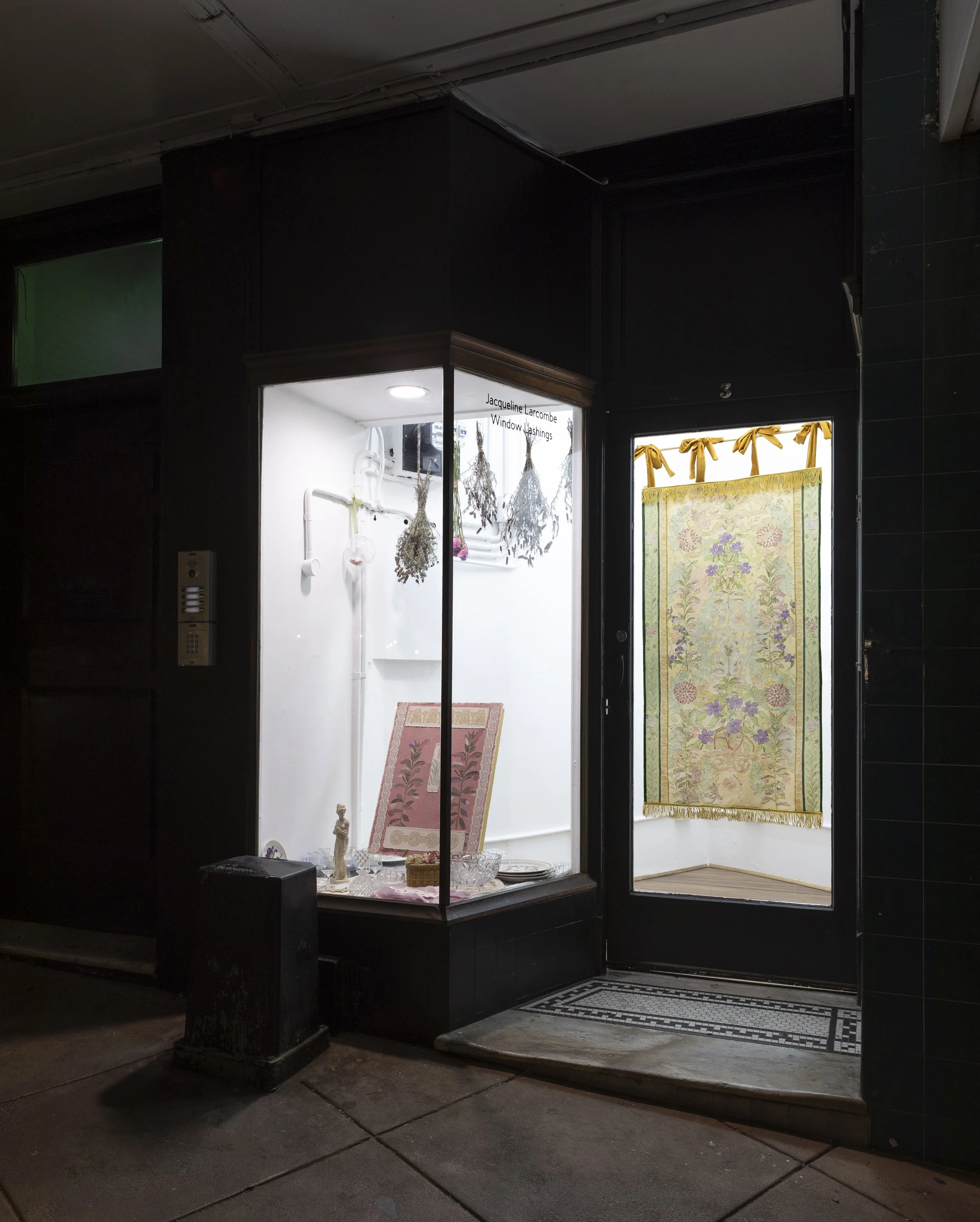 Window Lashings, Sausage Gallery install image: Silversalt Photography
