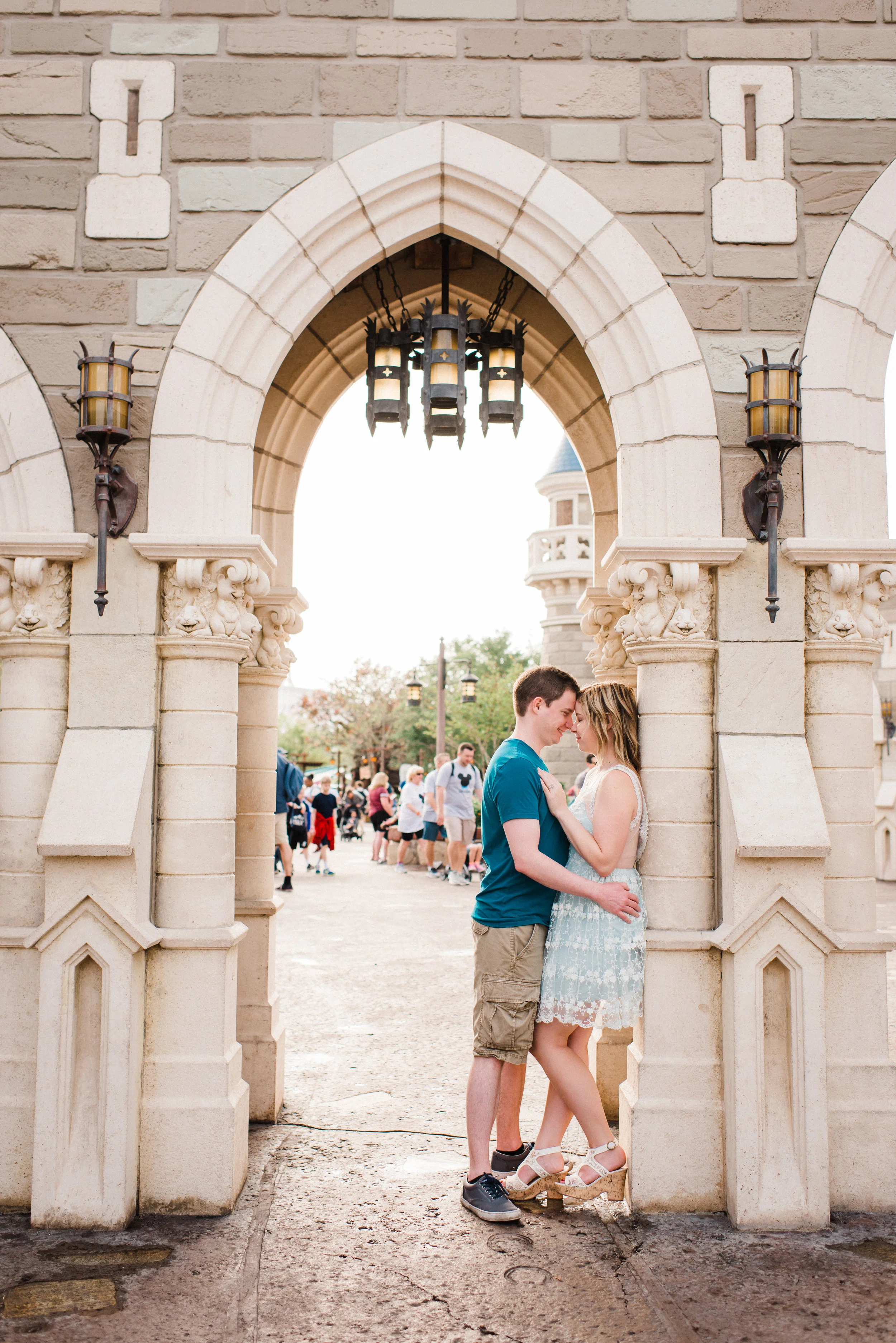 KateTaramykinStudios-Disney-World-Magic-Kingdom-Portraits-KristenDylan-26.jpg