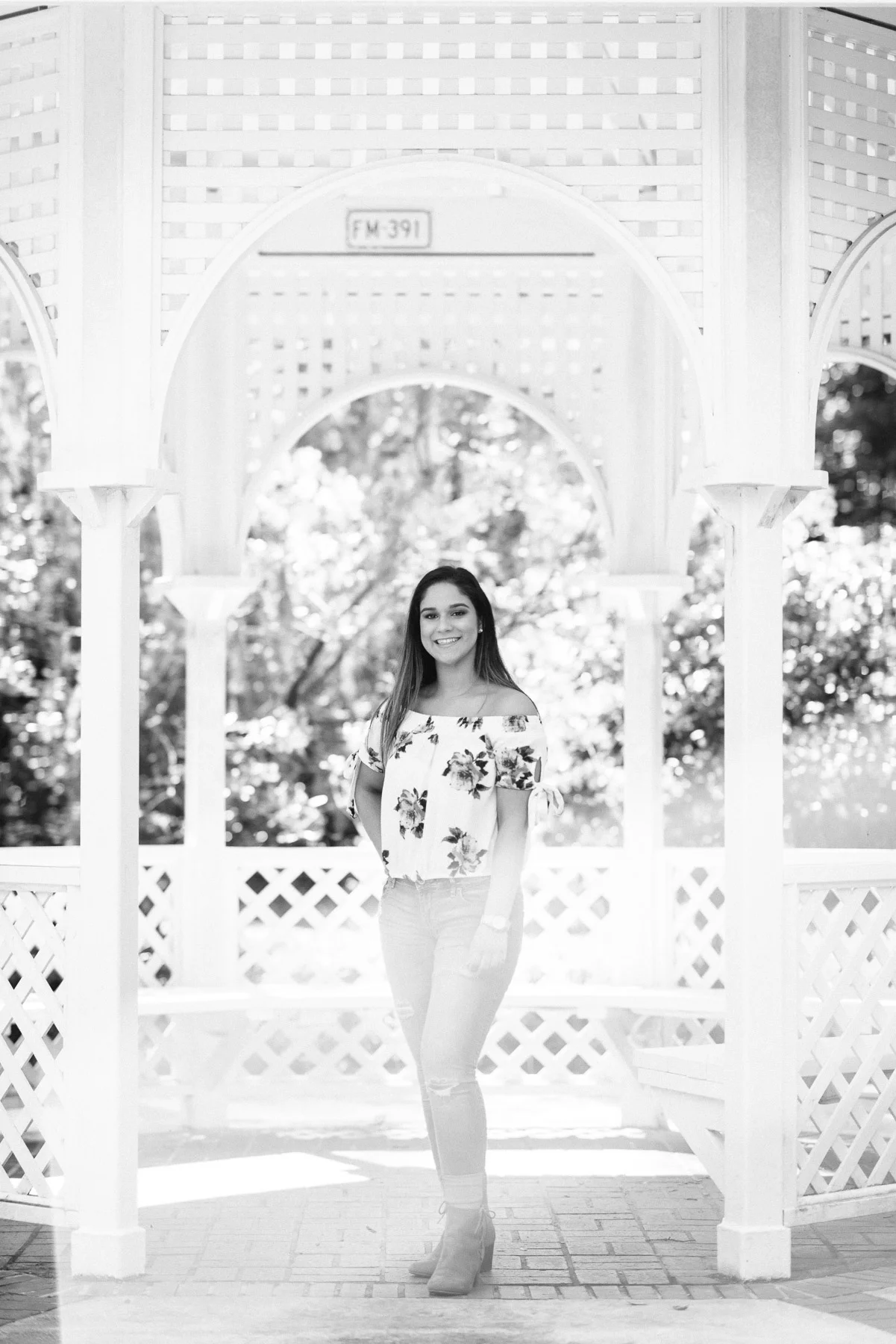 KateTaramykinStudios-Leu-Gardens-Senior-Portraits-Melanie-6.jpg