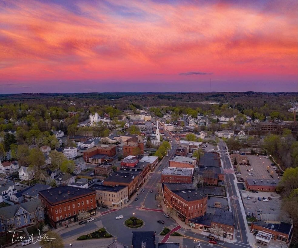 If you&rsquo;re coming from a distance to pick tulips, head to Hudson&rsquo;s downtown afterwards. It was crowned winner of the 2021 &ldquo;America&rsquo;s Best Main Streets&rdquo; contest and has fantastic window shopping, restaurants, and breweries